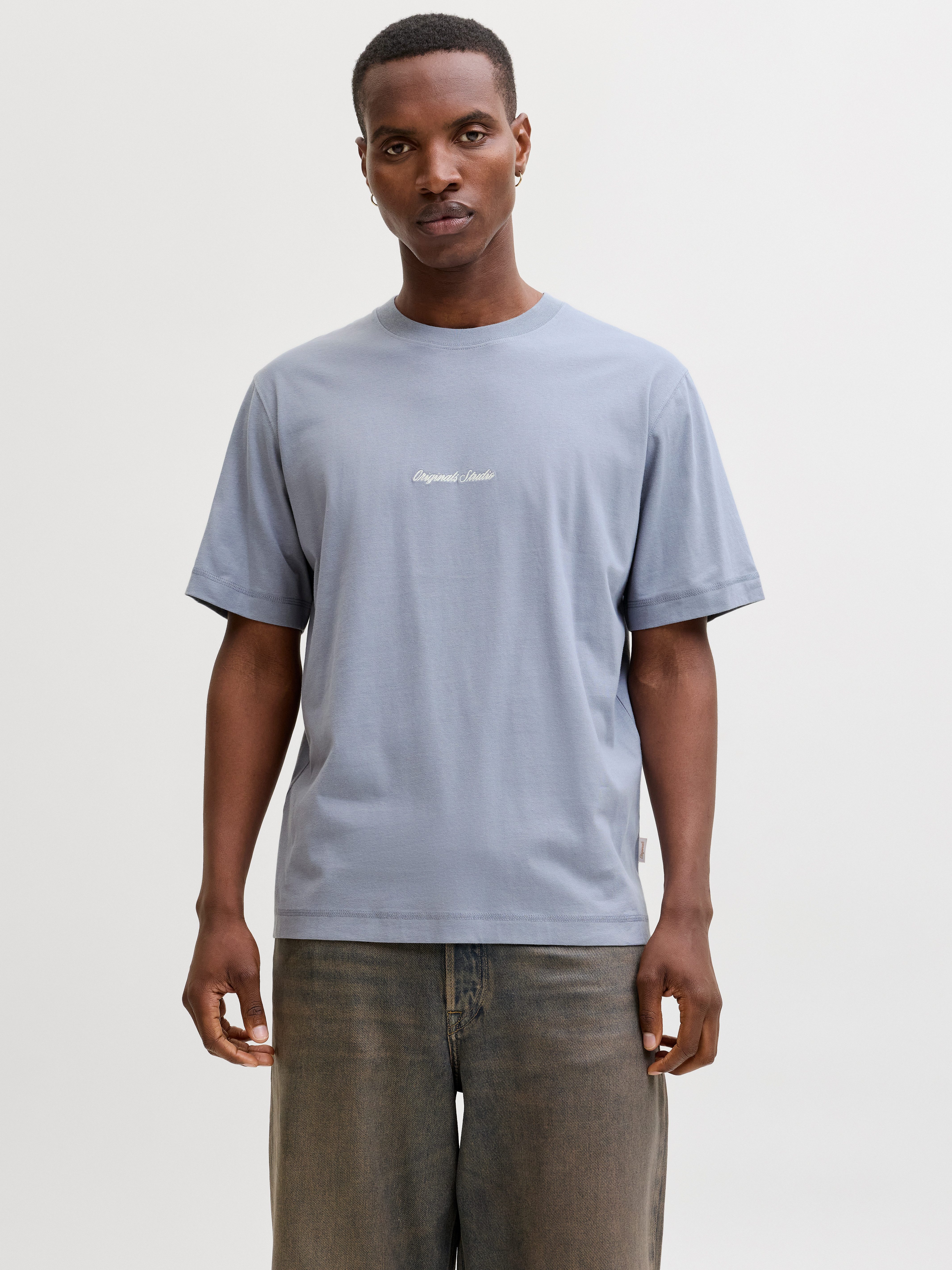 Jack & Jones Rundhalsshirt JORNORREBRO EMB TEE SS CREW NECK NOOS Baumwolle, locker geschnitten