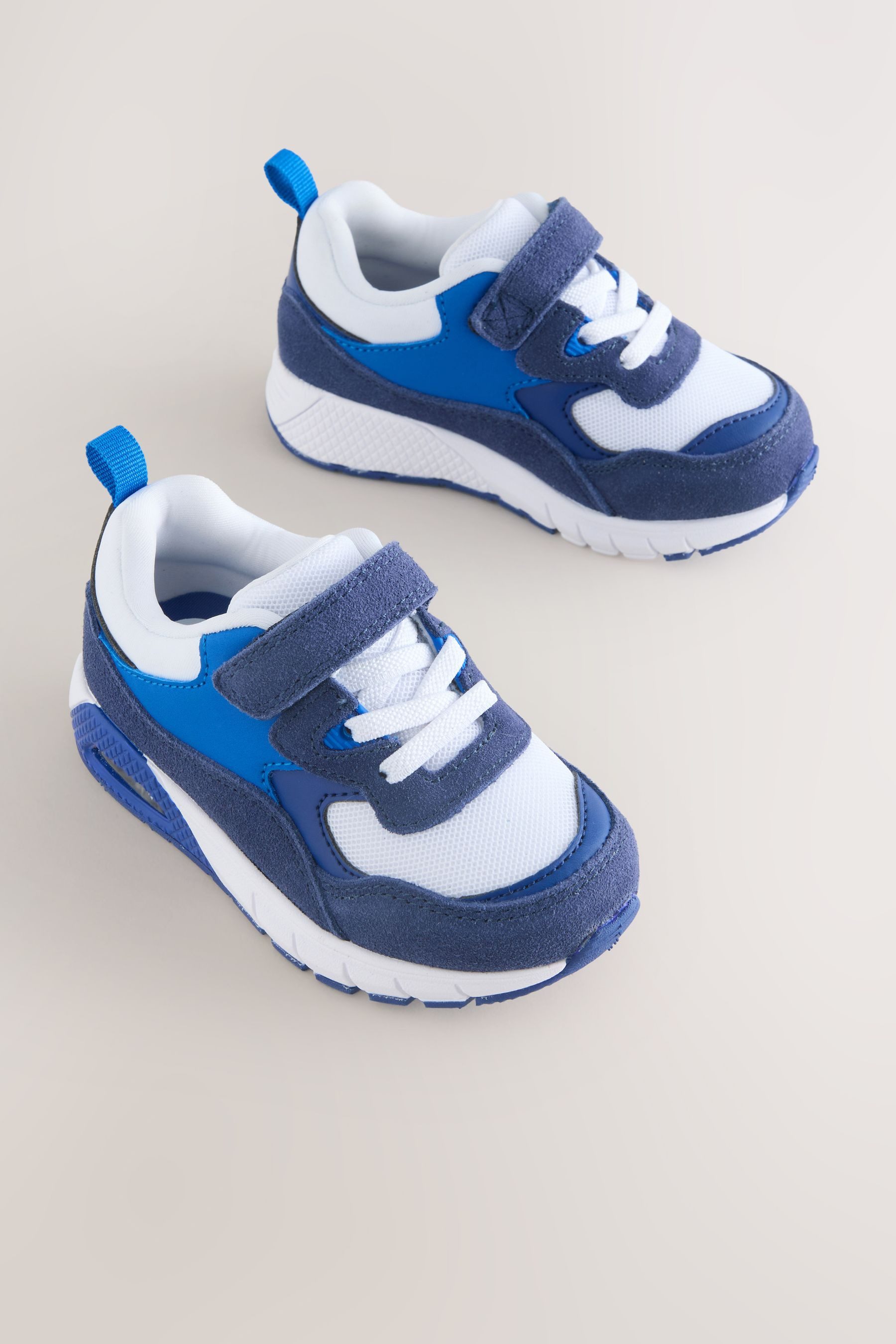 Next Elastischer Sportschuh mit Schnürung Sneaker (1-tlg)