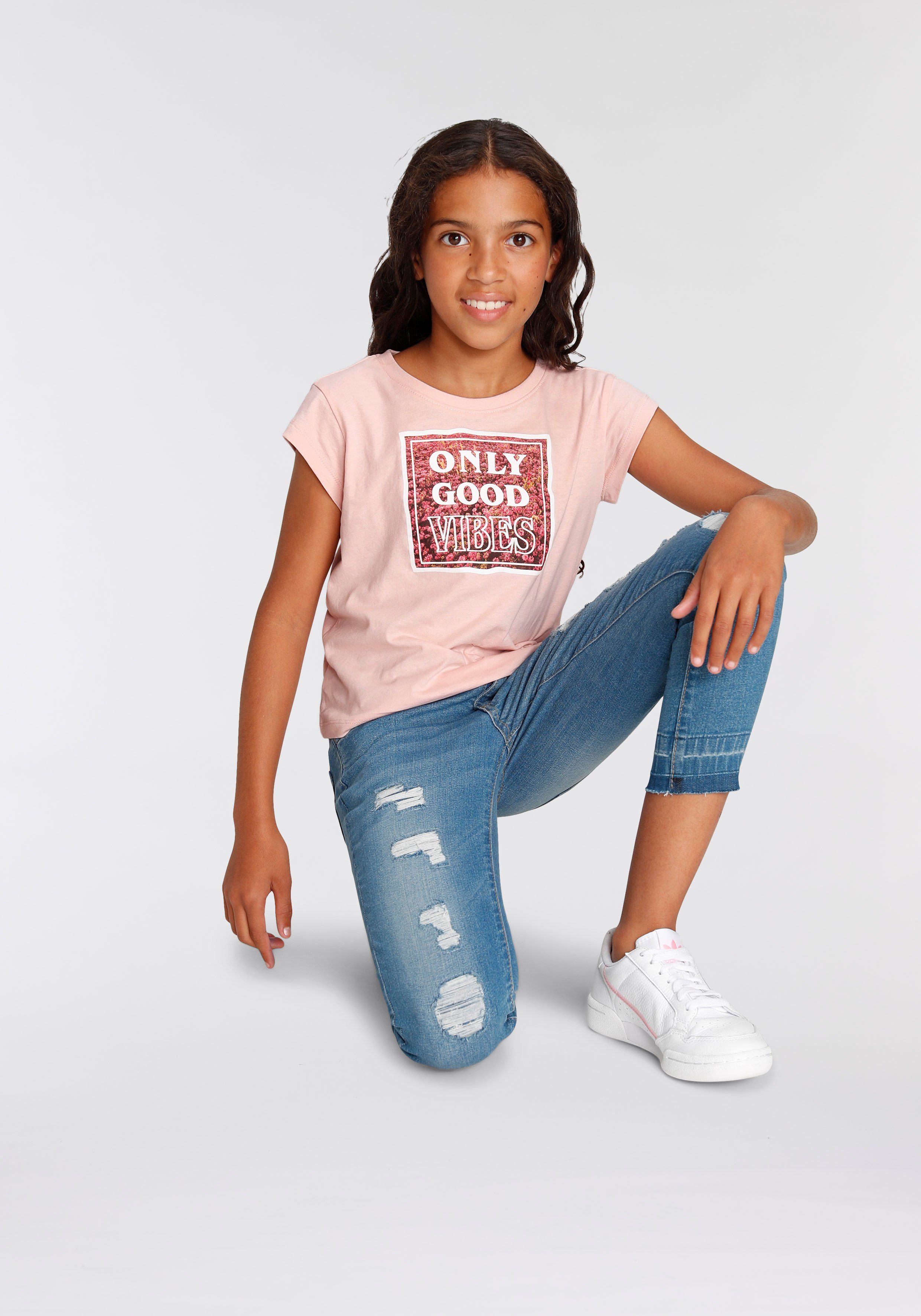 KIDSWORLD T-Shirt ONLY GOOD VIBES - Druck Kurzarm, gerade Passform, mit peppigen Statements und Sprüchen – Bild 4 von 5