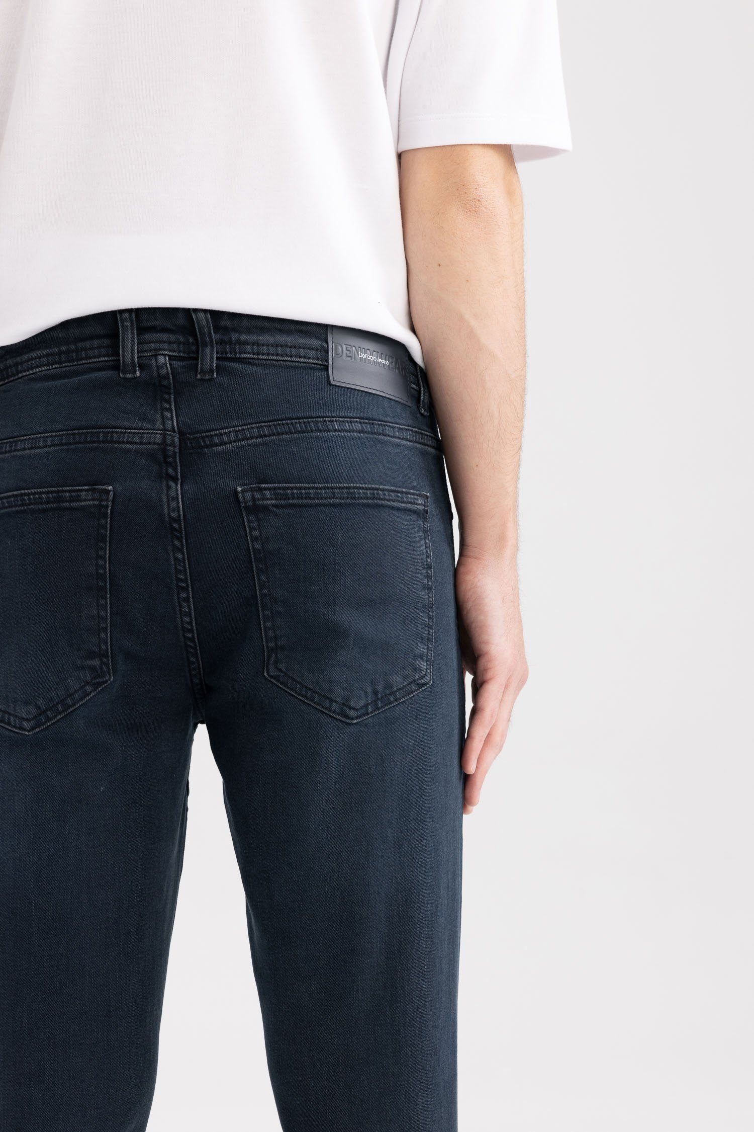 Regular-fit-Jeans DENIM FIT Regular-fit-Jeans PEDRO-SLIM Herren DeFacto