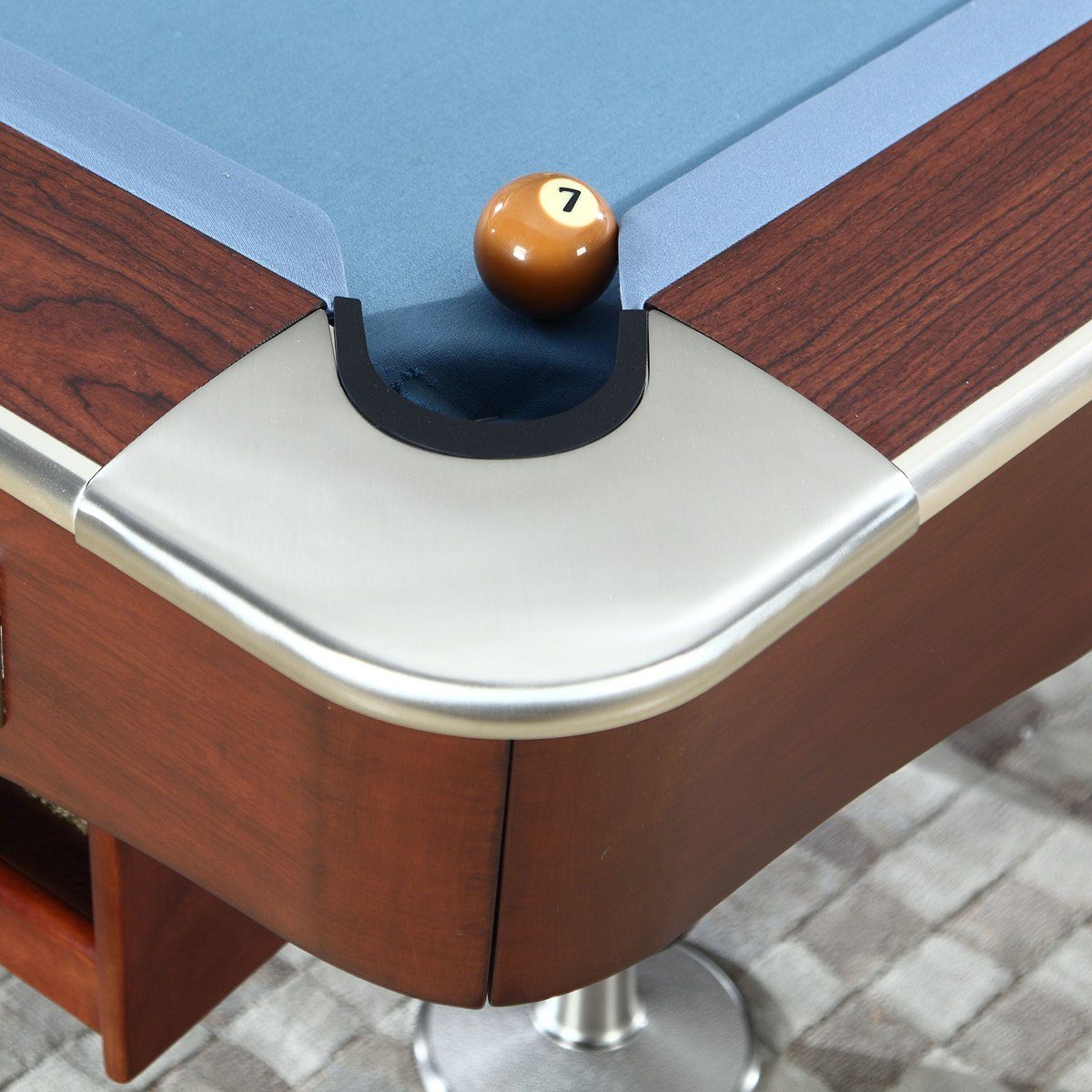 Billiard-Royal Billardtisch Gladiator 8ft. Mahagoni, (Hochwertige und massive Ausführung in beliebter Billiard-Royal® Qualität), Spielfläche aus 3-teiliger Naturschieferplatte (30 mm Dicke) mit Ballauffangtaschen aus Echtleder und Hochwertige, langlebige Banden / K 55 Gummi