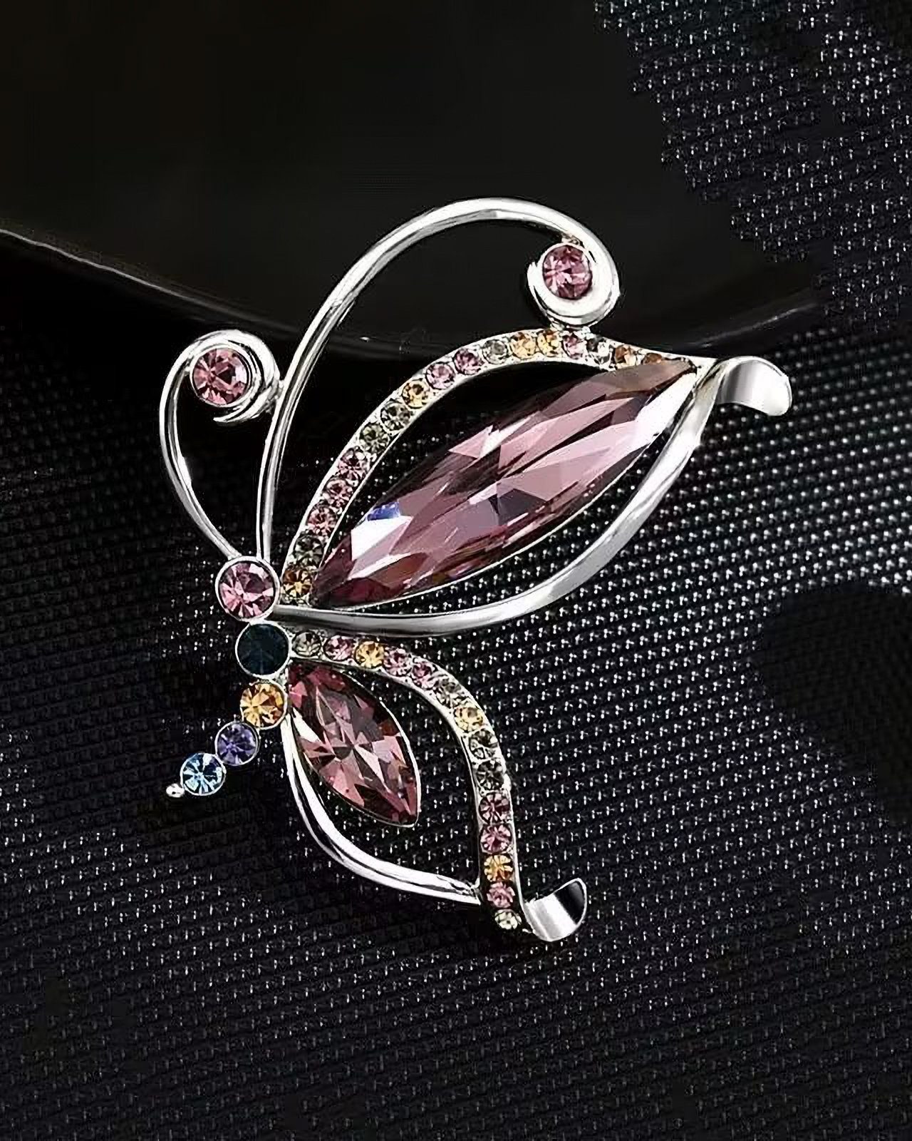 MayTree Brosche "Schmetterling", mit Strass-Steinen rosa (Stück, 1-tlg), Metallbrosche in Form eines Schmetterlings aus rosa Glassteinen