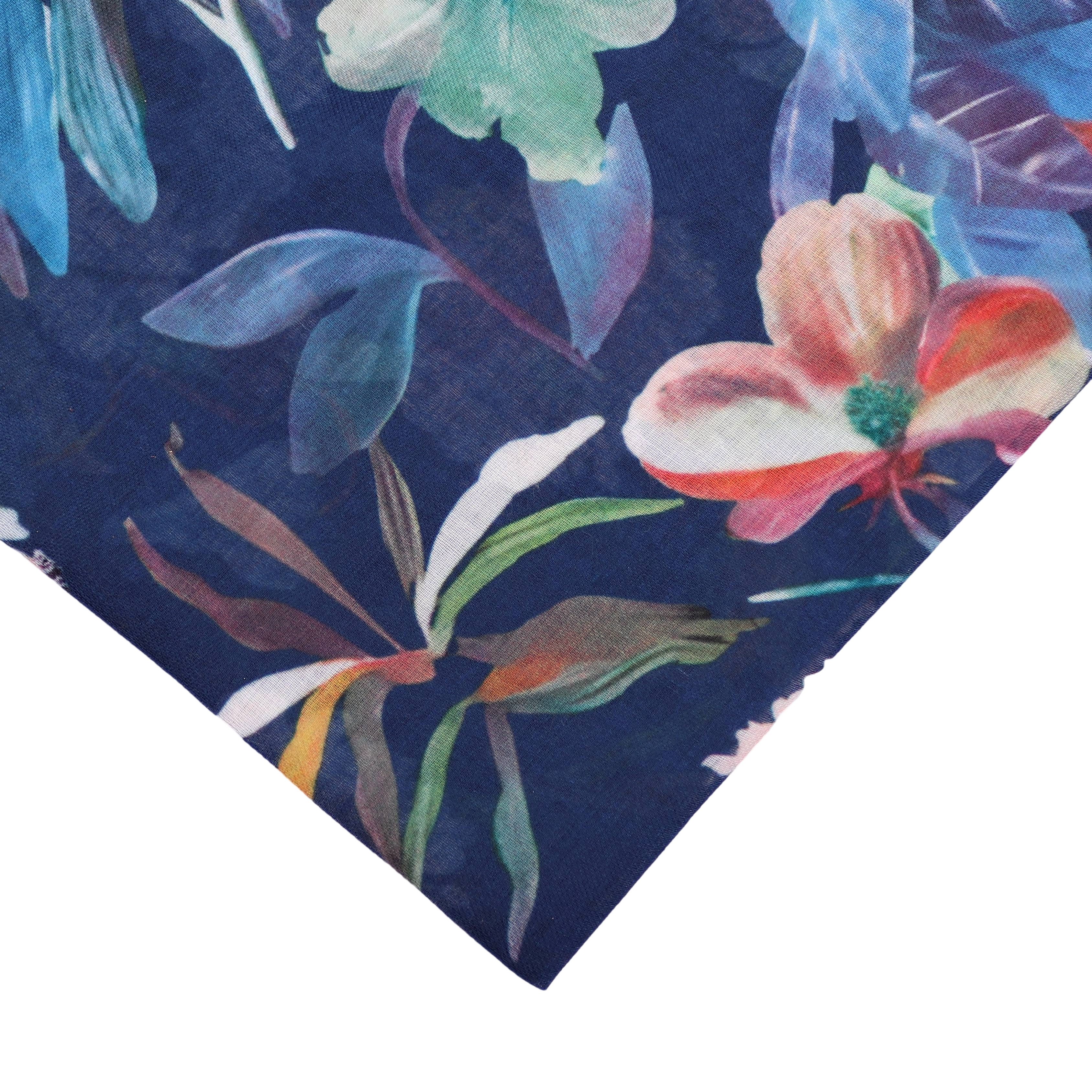 MIRROSI Loop Damen Schal Weich aus 100% Viskose Groß, Schlauchschal, Blumenmuster, (ca.60x80cm, zweimal um den Hals wickelbar), Damen Halstuch Stola ideal für F – Bild 4 von 4