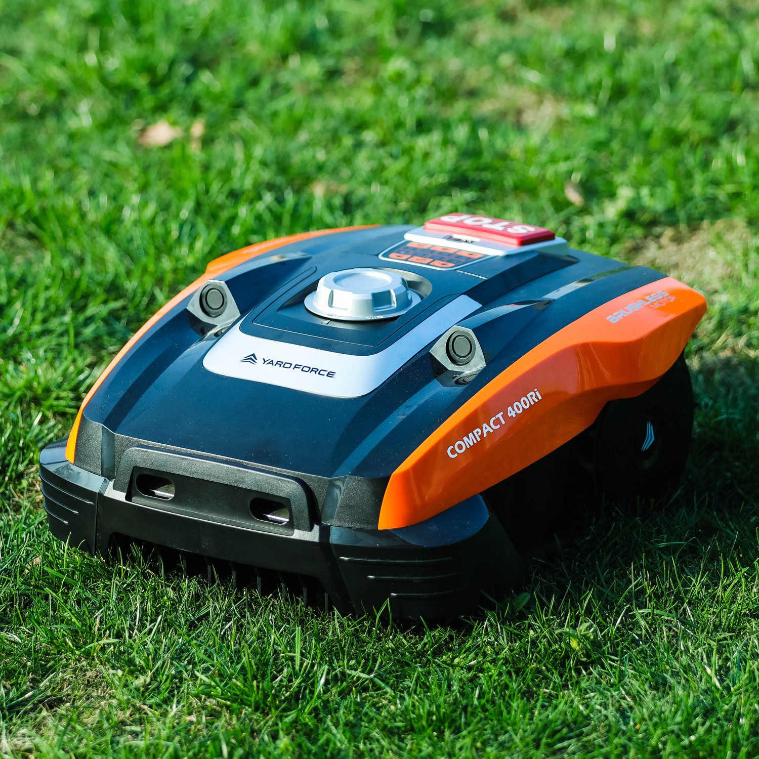Yardforce Rasenmähroboter COMPACT 400RiS, mit Magnetdraht-Navigation für 400 m²