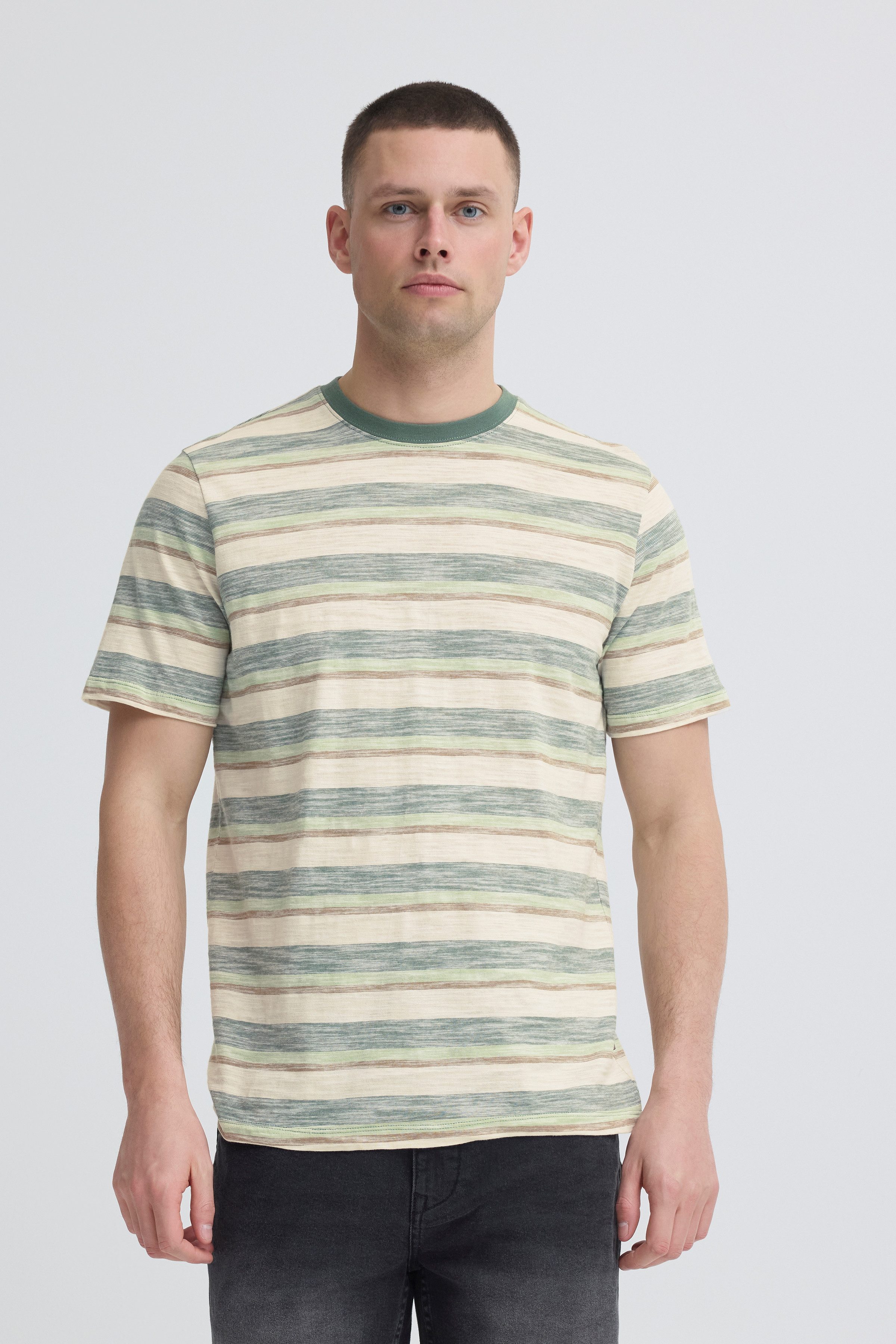 Blend T-Shirt BHKOBE STRIPE S/S TEE mit geringelter und gestreifter Optik, Regular Fit, ohne Verschluss