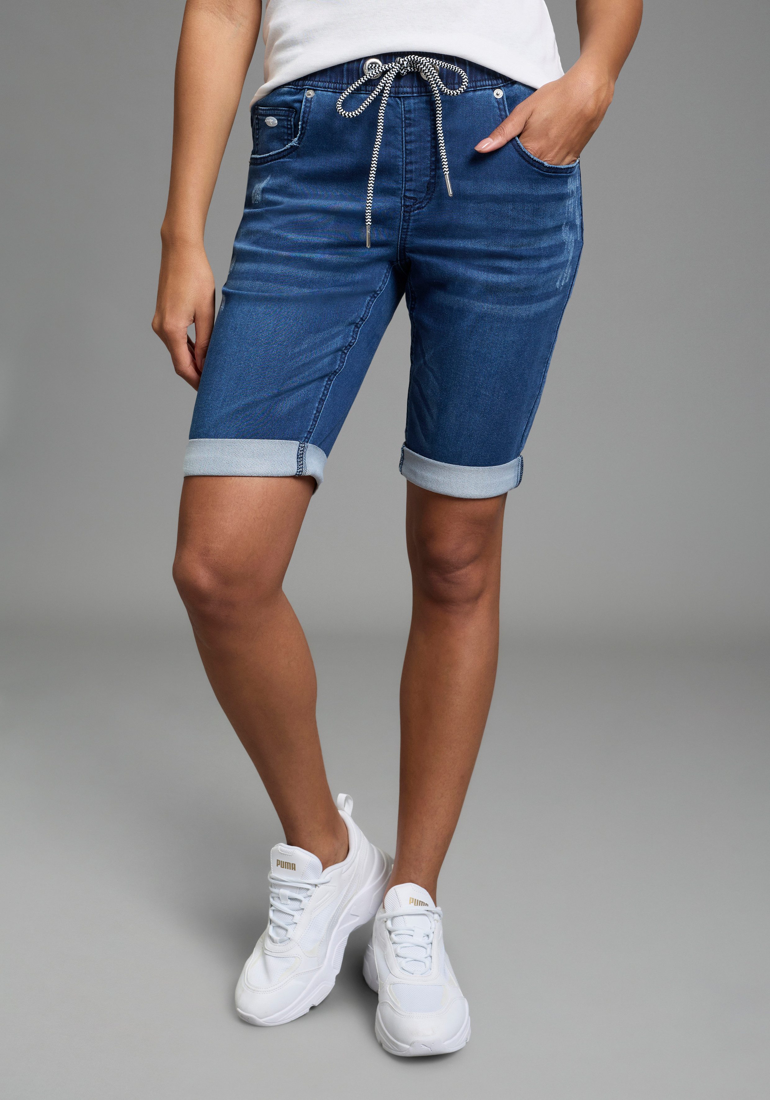 KangaROOS Jogg-Jeansbermudas gerade geschnittenes Bein, elastischer Tunnelz günstig online kaufen
