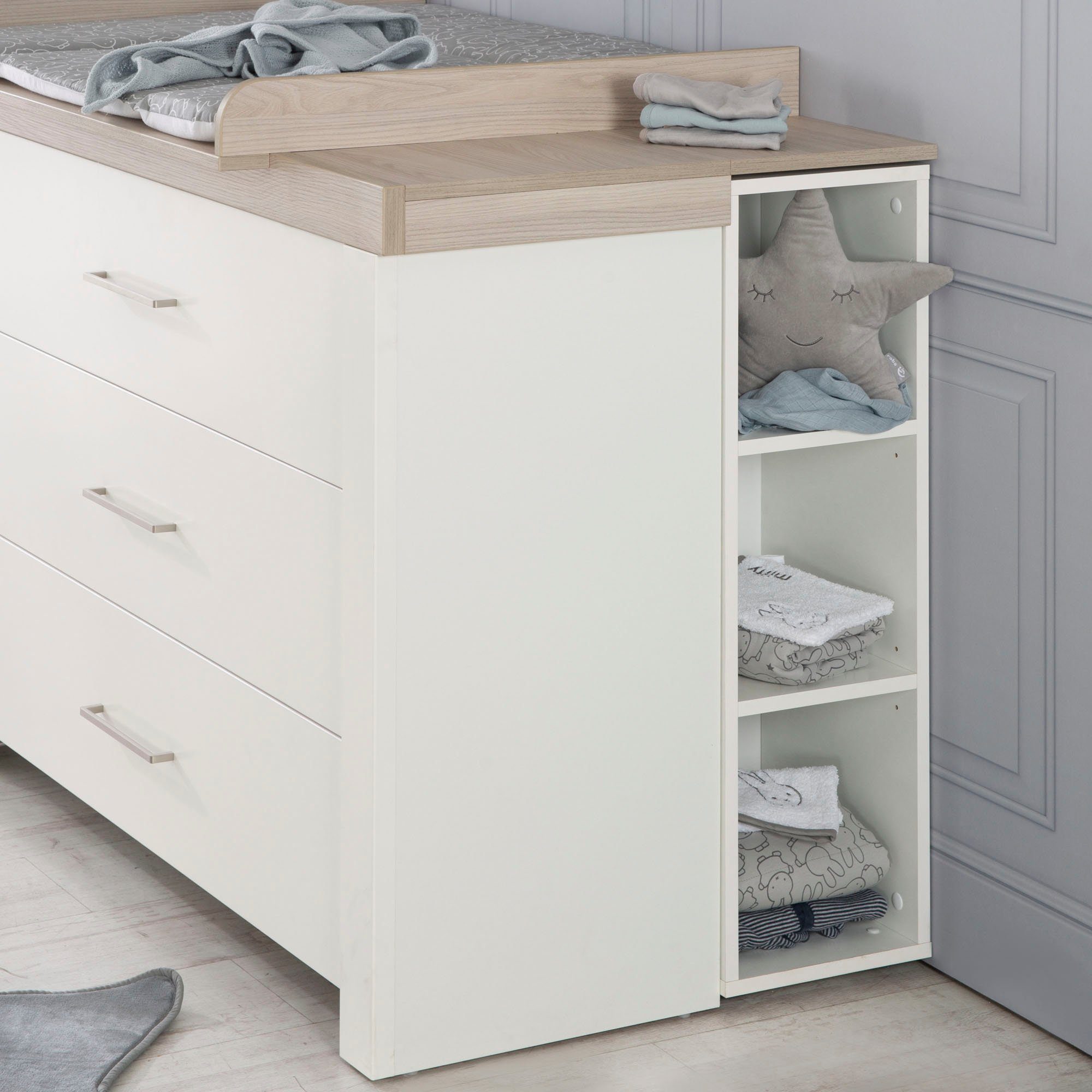 Wickelkommode), (Set, in Kinderbett, Schrank, Schrank mit Babyzimmer-Komplettset Wickelkommode 3-St., und roba® Europe; Made Gitterbett, Lucy,