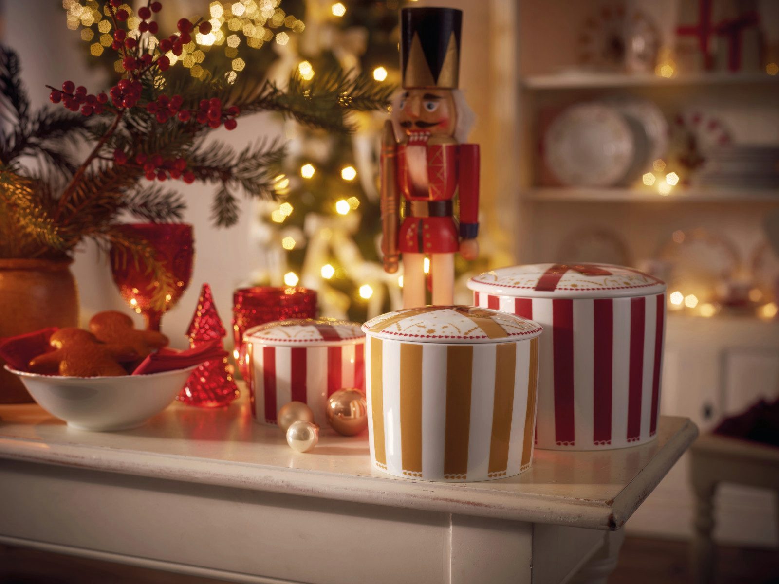 Hutschenreuther Keksdose Christmas Love red Dose klein, Porzellan