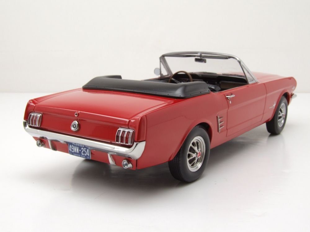 Norev Modellauto Ford Mustang Convertible 1966 rot, Maßstab 1:18