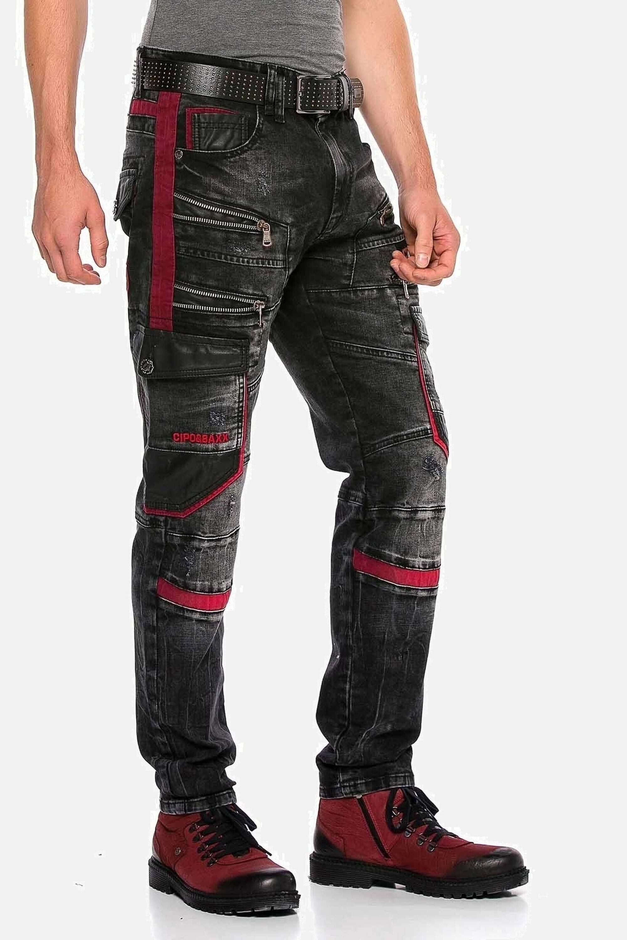 Cipo & Baxx Straight-Jeans Jeans mit auffälligen Elementen, CD561