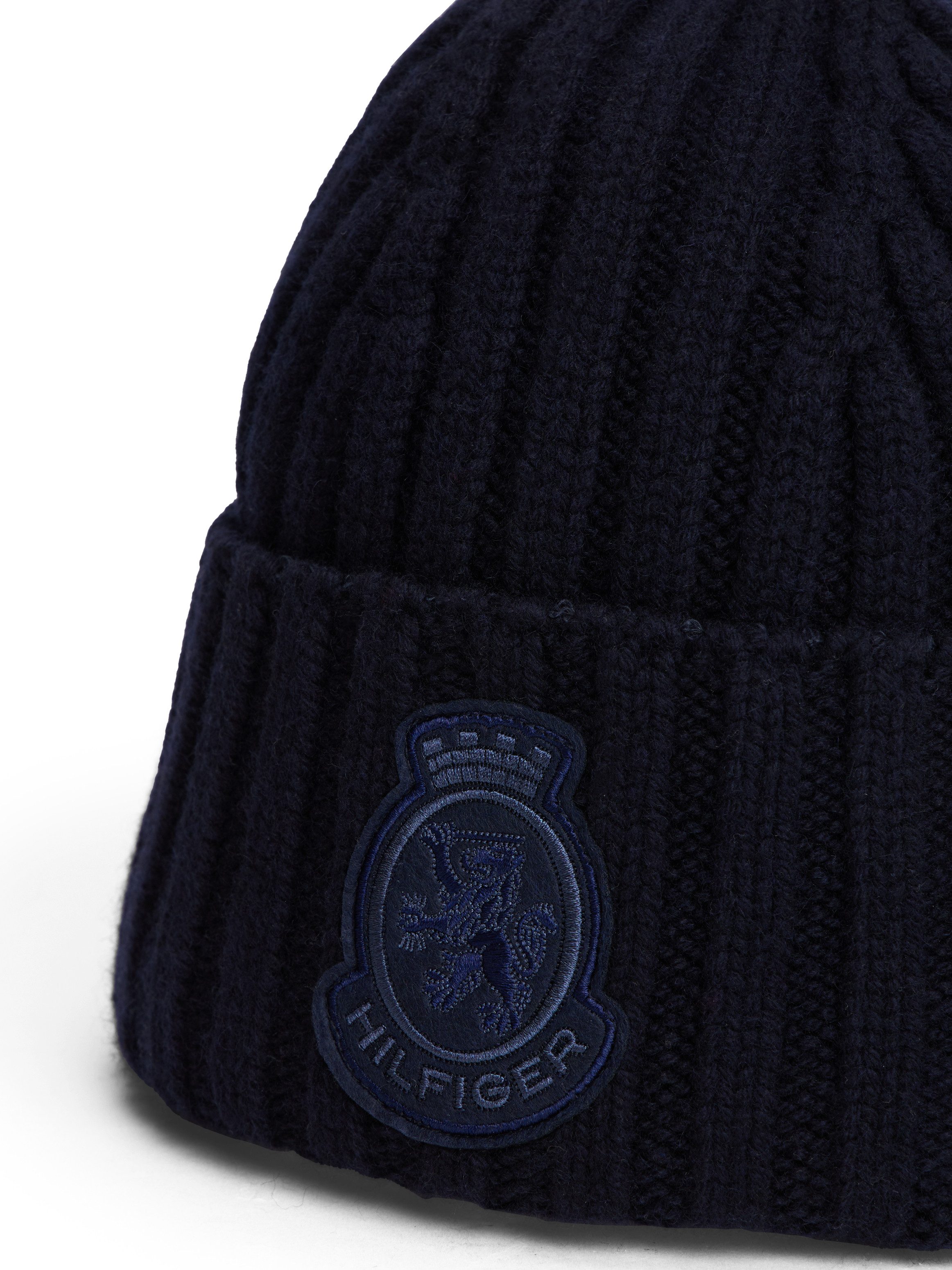 Tommy Hilfiger Beanie TH CREST FLUFFY aus reiner Wolle, TH-Wappen-Patch an Umschlag – Bild 4 von 4
