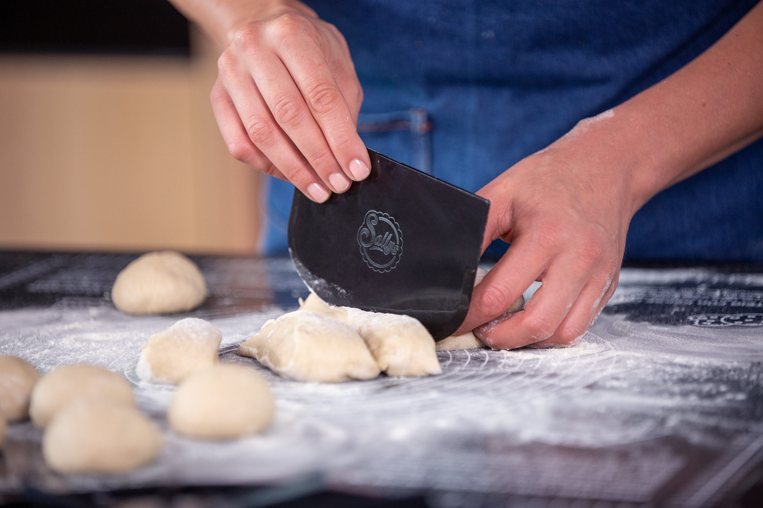 Sallys Teigschaber - flexible Teigkarte