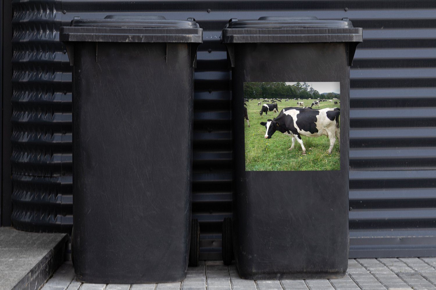 MuchoWow Kühe Wald Container, Wandsticker Sticker, Blumen St), - Mülltonne, Mülleimer-aufkleber, (1 Abfalbehälter -