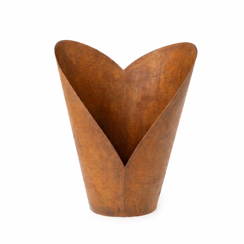 finehomegarden Blumentopf Rostfarbener Herzförmiger Metalltopf - Stilvolle Pflanzgefäß für (1 St), Terrasse Garten, Ø22cm, H26cm – Pflanzgefäß im industriellen Design