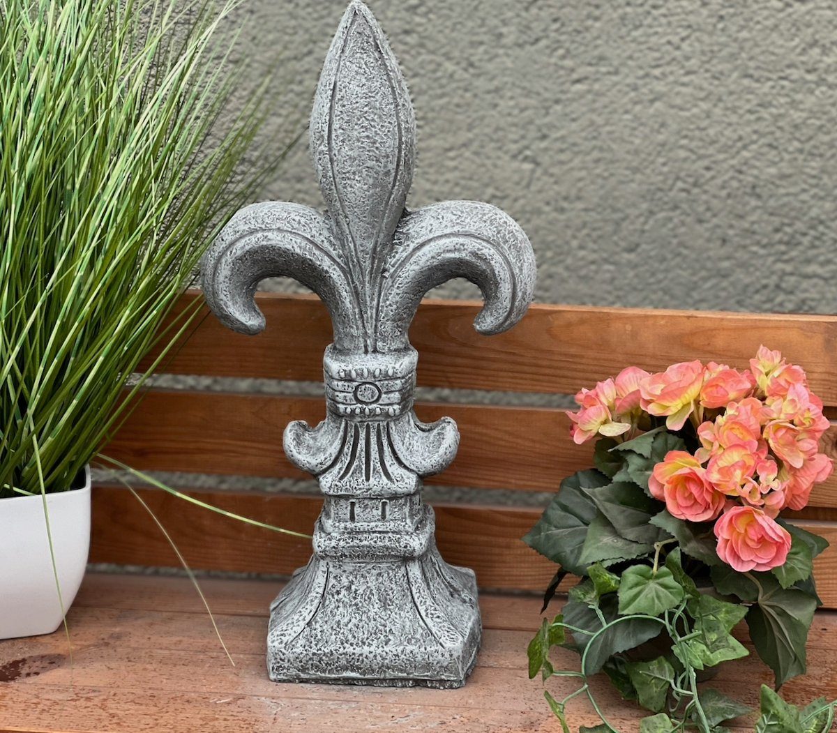 Stone and Style Gartenfigur Frostfeste Steinfigur Ritterlilie XL, (1 St) – Bild 4 von 4