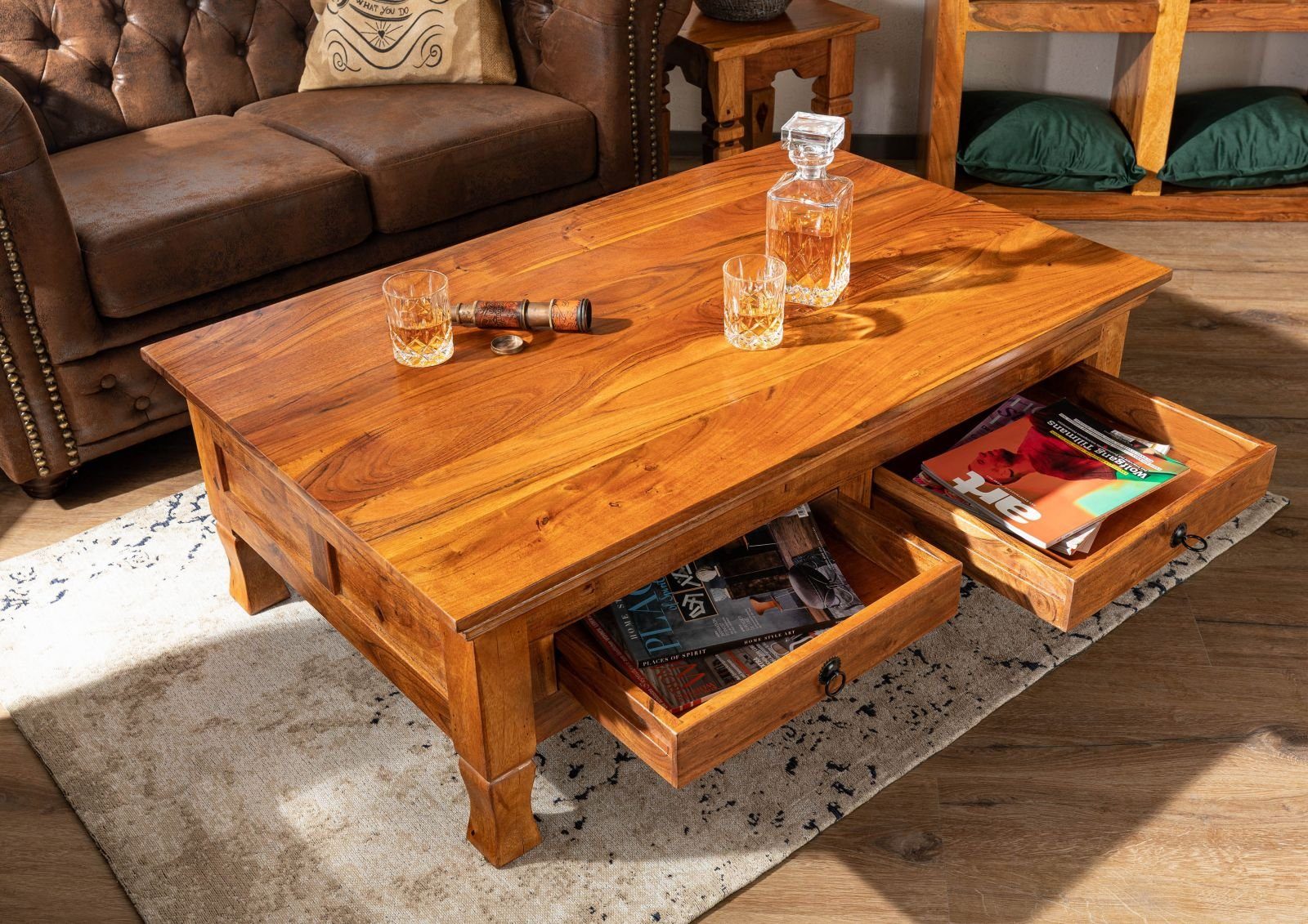 Massivmoebel24 Couchtisch OXFORD (Extravagant, Landhausstil, 2 Schubladen, braun lackiert 120x75x40), hochwertiges Edelholz,authentische Holzadern, Schnitzereie – Bild 4 von 5