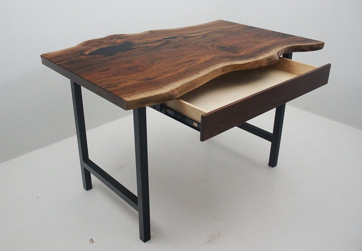 JVmoebel Schreibtisch Designermöbel Schreibtisch Bürotisch Handgefertigt Holz