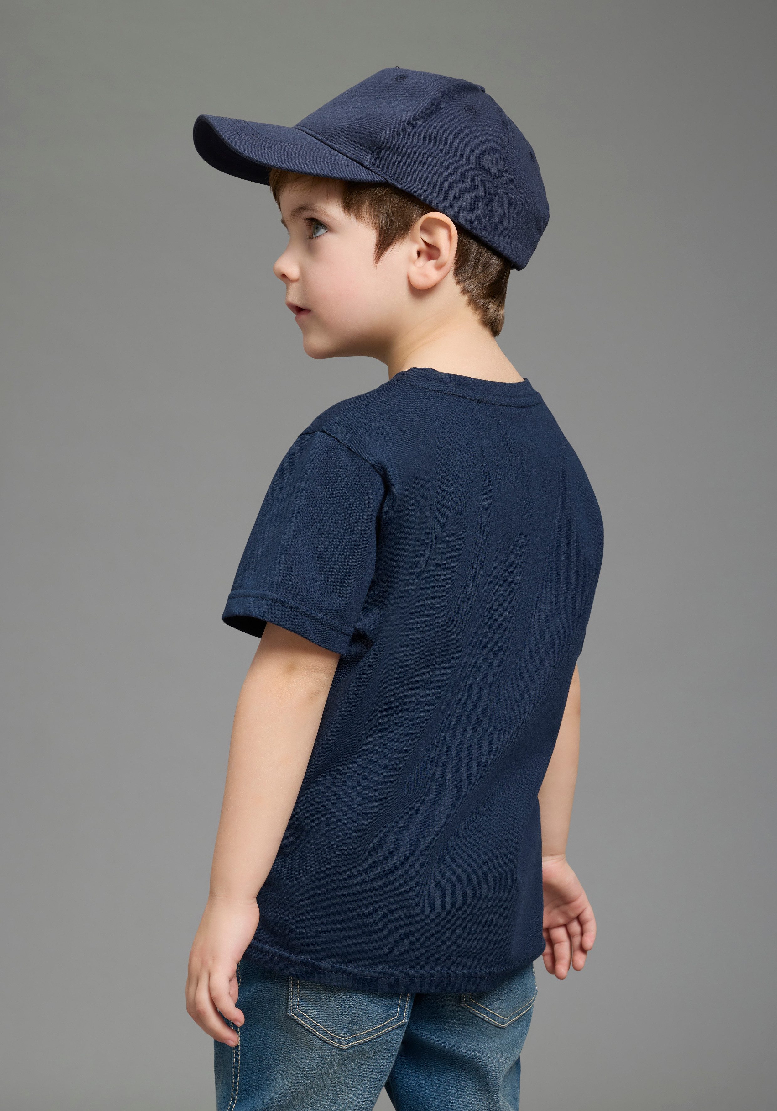 KIDSWORLD T-Shirt CARS LIGHTNING MCQUEEN - Disney Shirt Kurzarm, Rundhalsausschnitt, in Basic Passform, aus Baumwolle. € 16,99, (€ 16,99 pro 1 Stk).