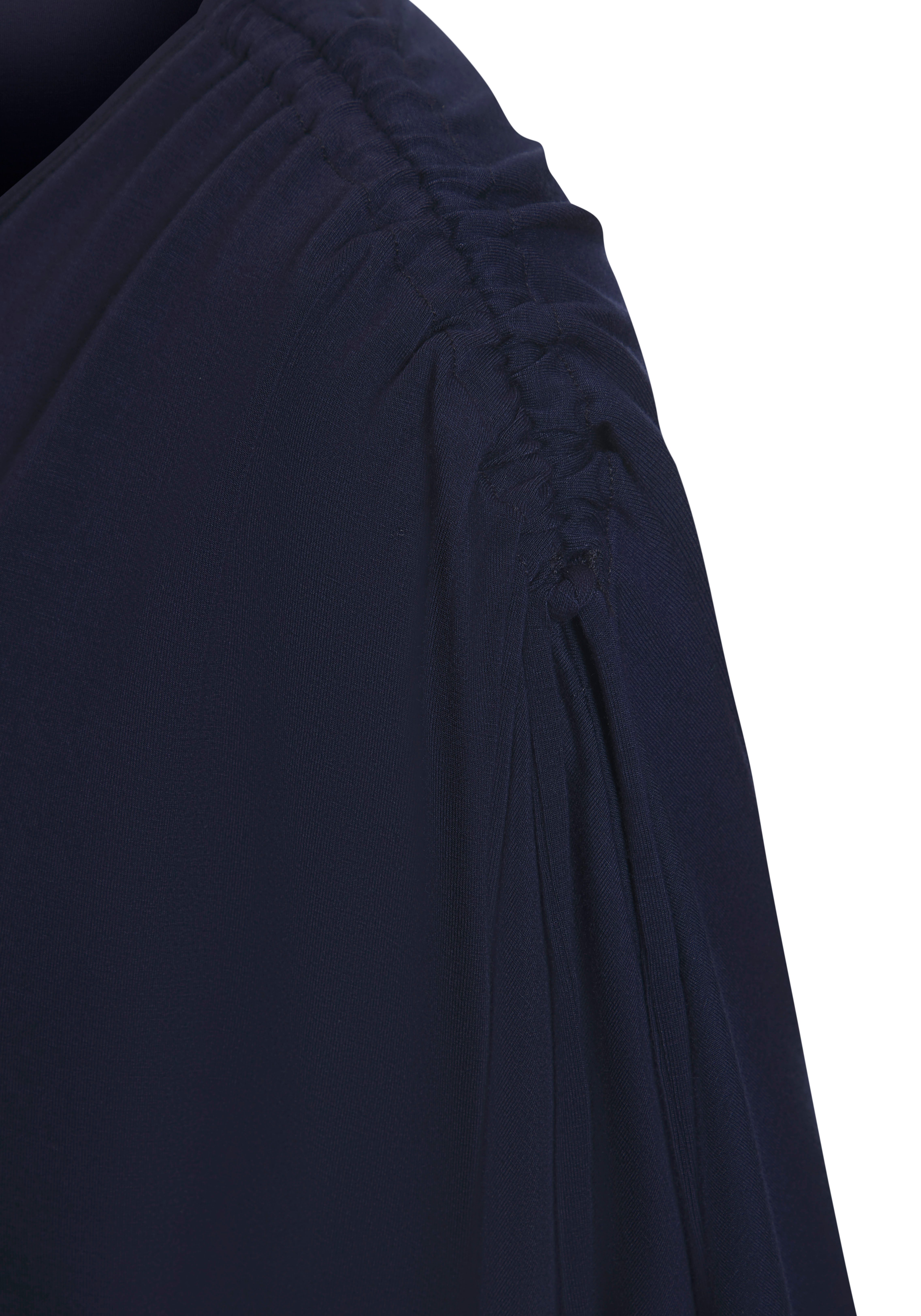 LASCANA Rundhalsshirt mit variabler Ärmellänge aus luftigem Viskose-Stretch