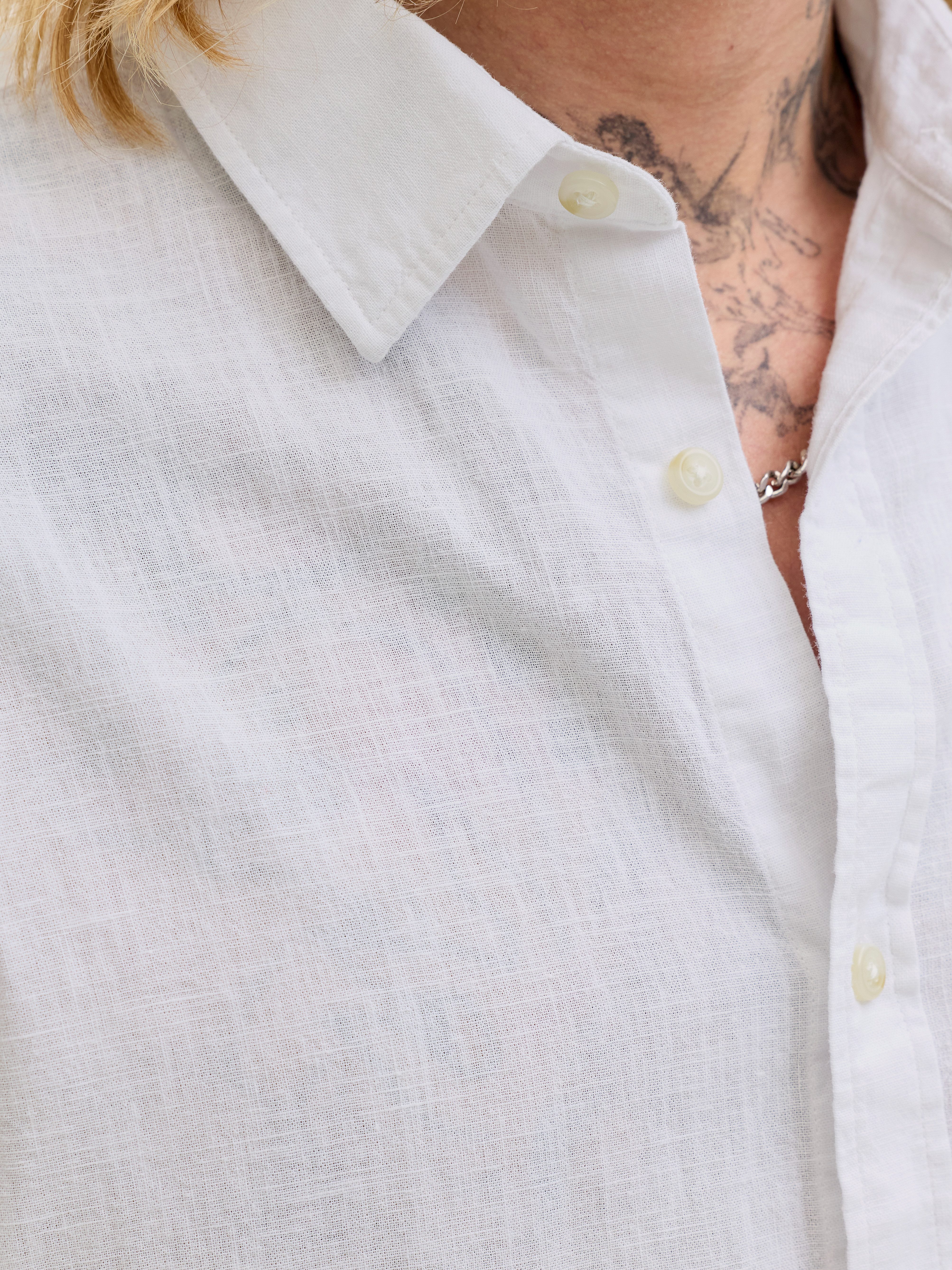 Jack & Jones Kurzarmhemd JJESUMMER LINEN BLEND SHIRT S/S SN Baumwolle mit Leinen, regular fit
