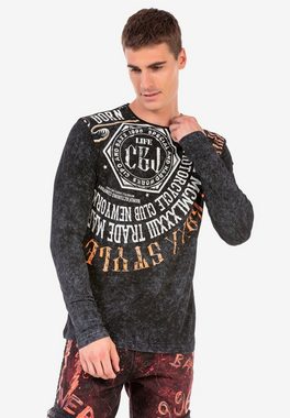 Cipo & Baxx Langarmshirt mit trendigem Frontprint