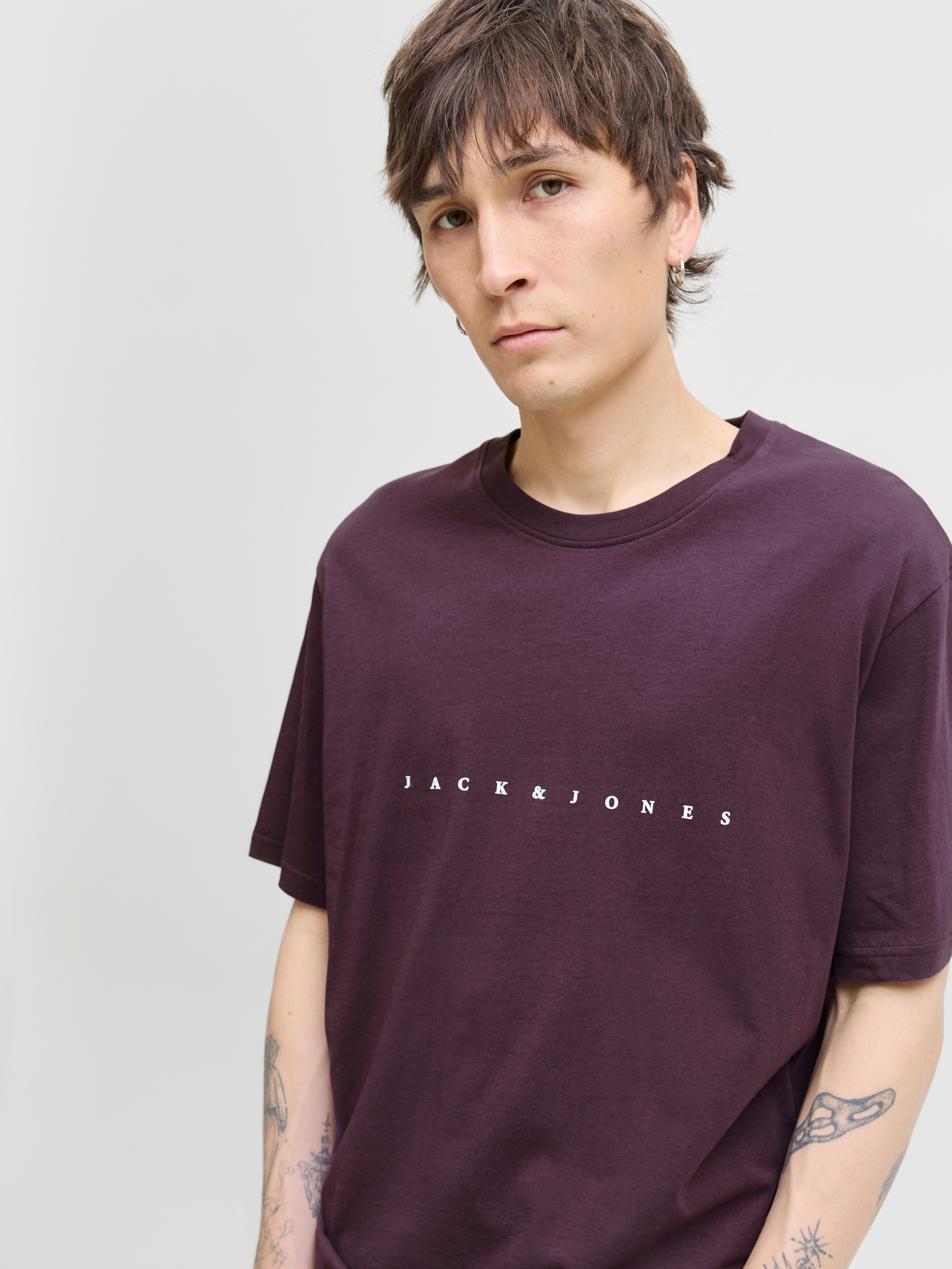 Jack & Jones Rundhalsshirt JJESTAR mit Pigmentprint und Baumwollgefühl mit günstig online kaufen