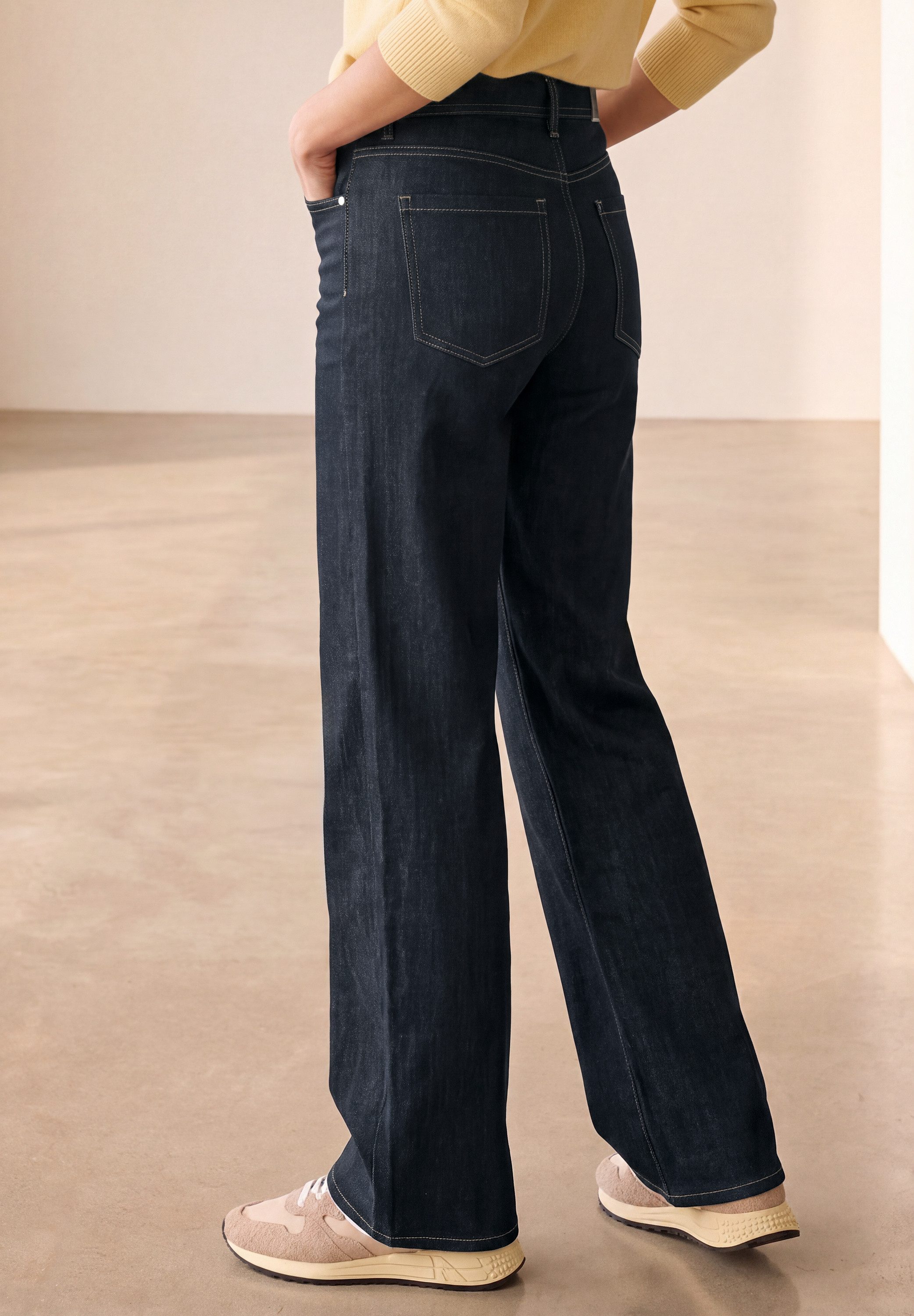 STREET ONE Loose-fit-Jeans Style Emee Denim in Rinsed-Optik mit Details am Bund