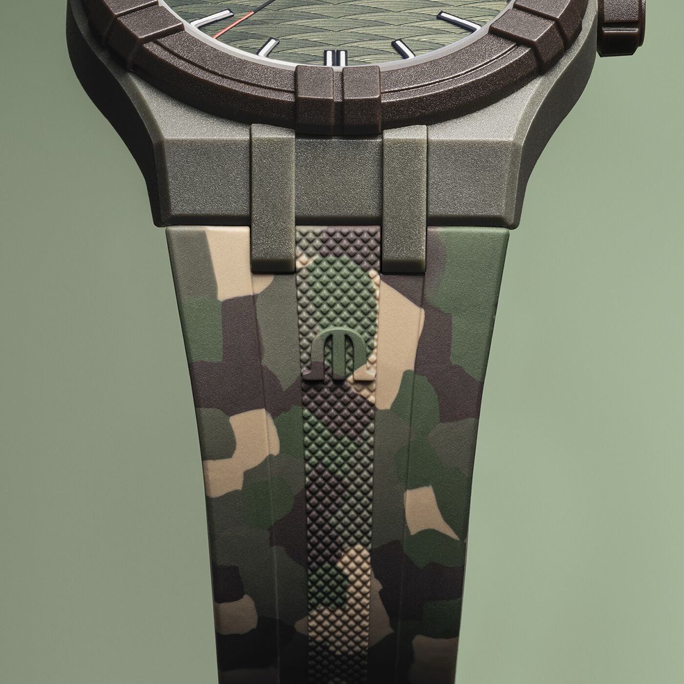 MAURICE LACROIX Quarzuhr ICON TIDE CAMO AI2008-D33DZ-000-0