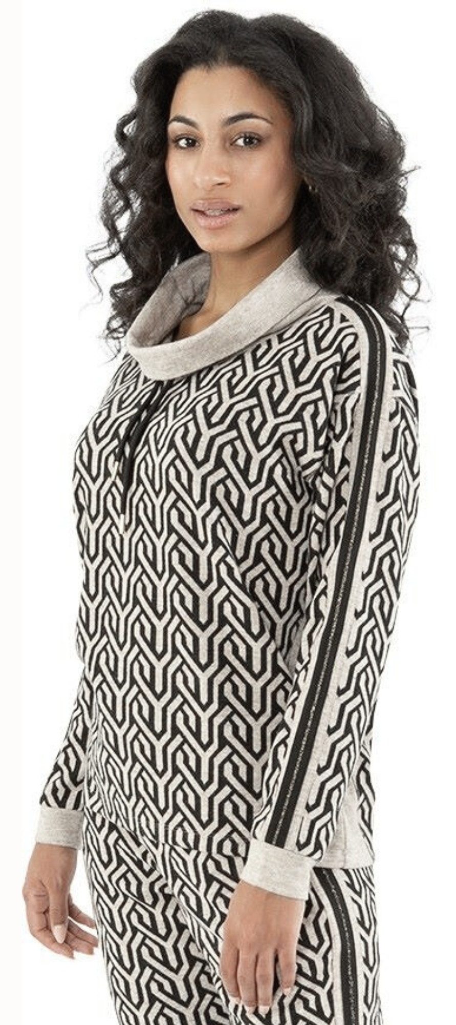 Gio Milano Wasserfallpullover G29-7603, Wasserfallkragen und Tunnelzug glitzernde Ärmeleinsätze