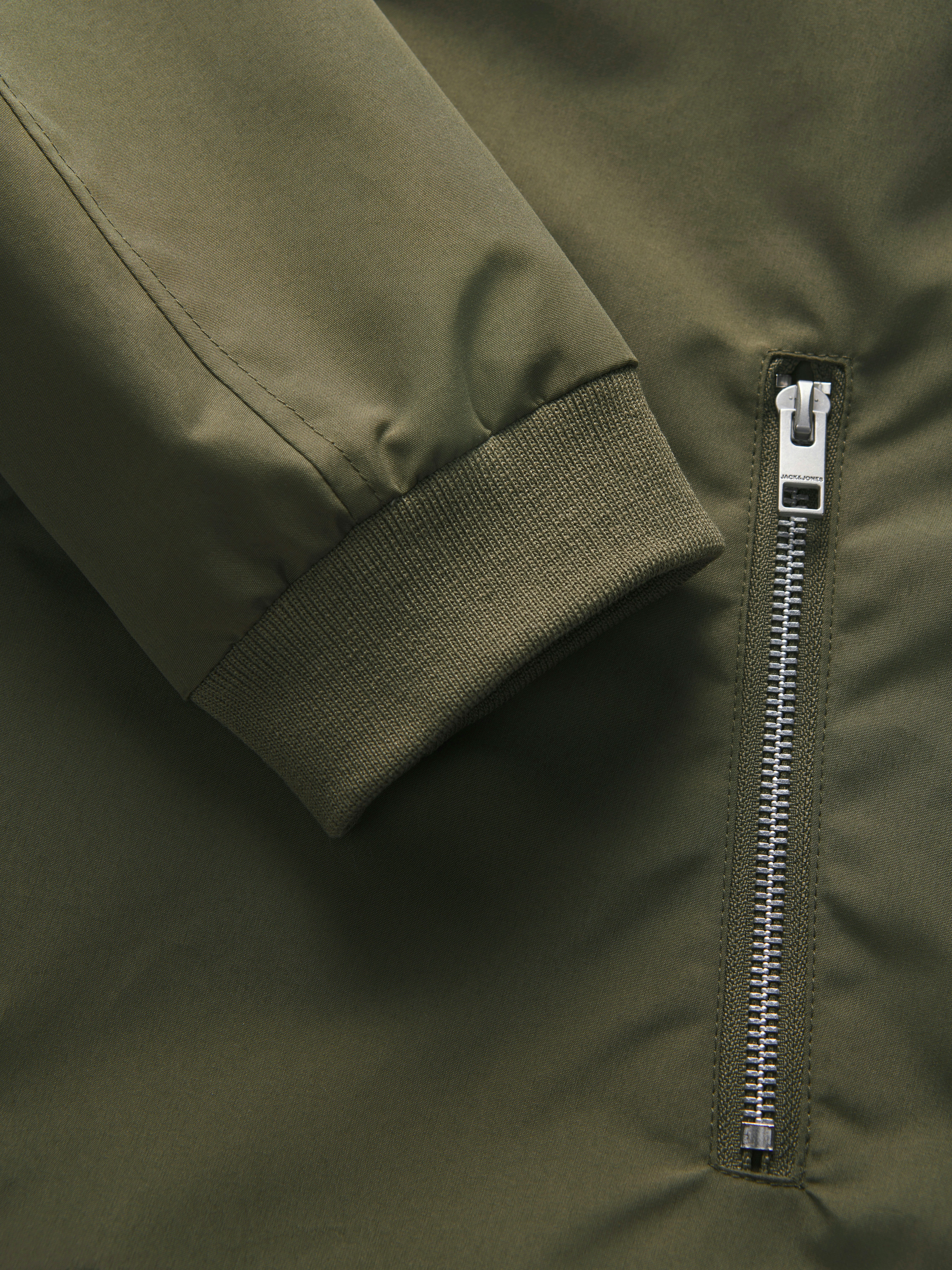 Jack & Jones Blouson JJERUSH Stylisch, funktional, ideal für Herbst, pflegeleicht mit stylischem Stehkragen