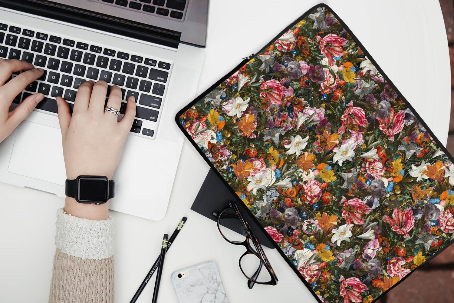 MuchoWow Laptop-Hülle Blumen - Schmetterling - Design - Kunst - Abstrakt - Malerei - Alte Me 14 Zoll, Schutzhülle für Laptop, Schutz gegen Kratzern, Laptoptasche