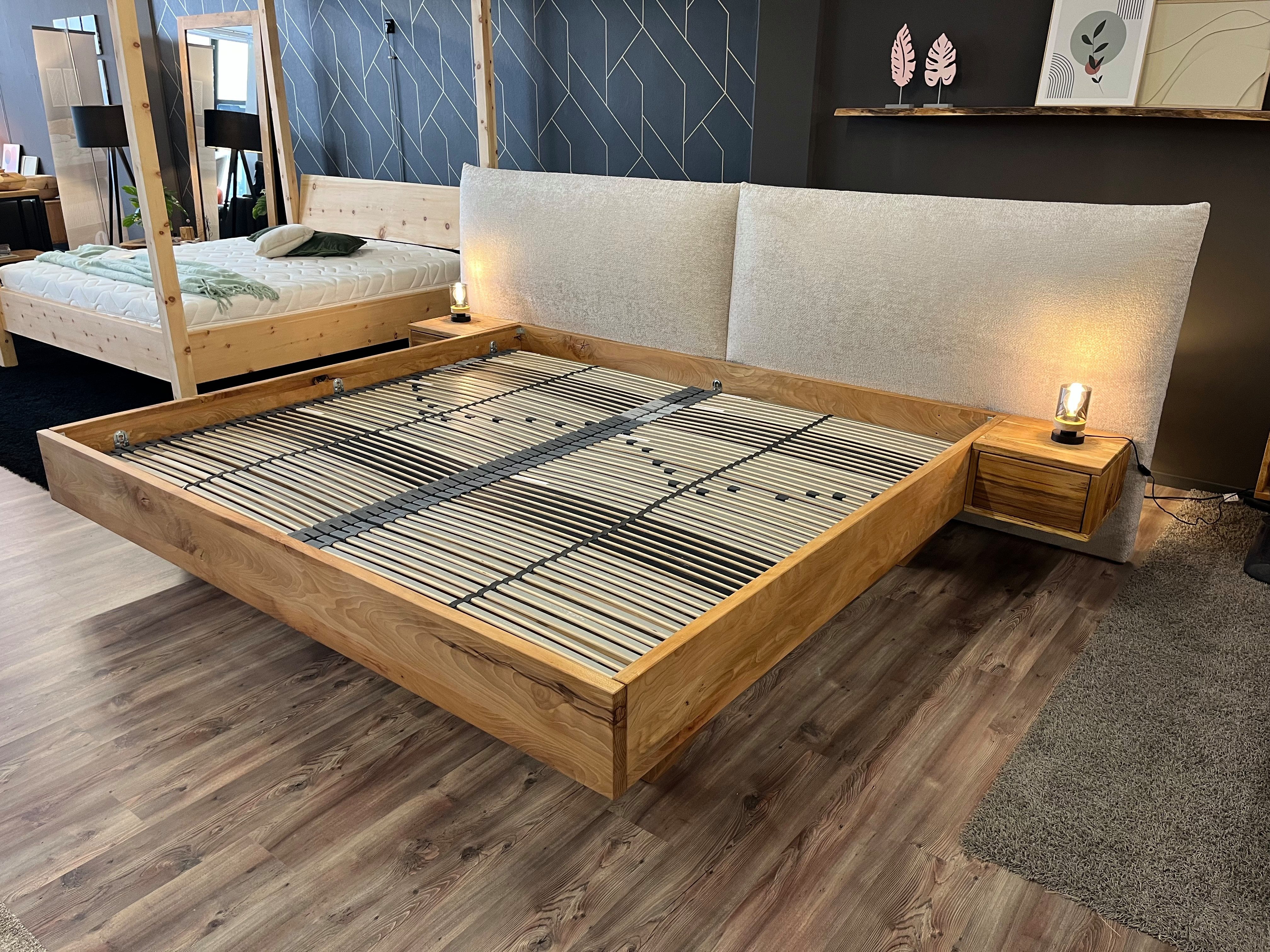 Möbel Specht Massivholzbett Family Relax XXL Kernbuche Holzkufe (inklusive Nachtkonsolen und Holzkufe, Familienbett bis zu einer Liegefläche von 400x220cm), XXL Kissen-Polsterkopfteil