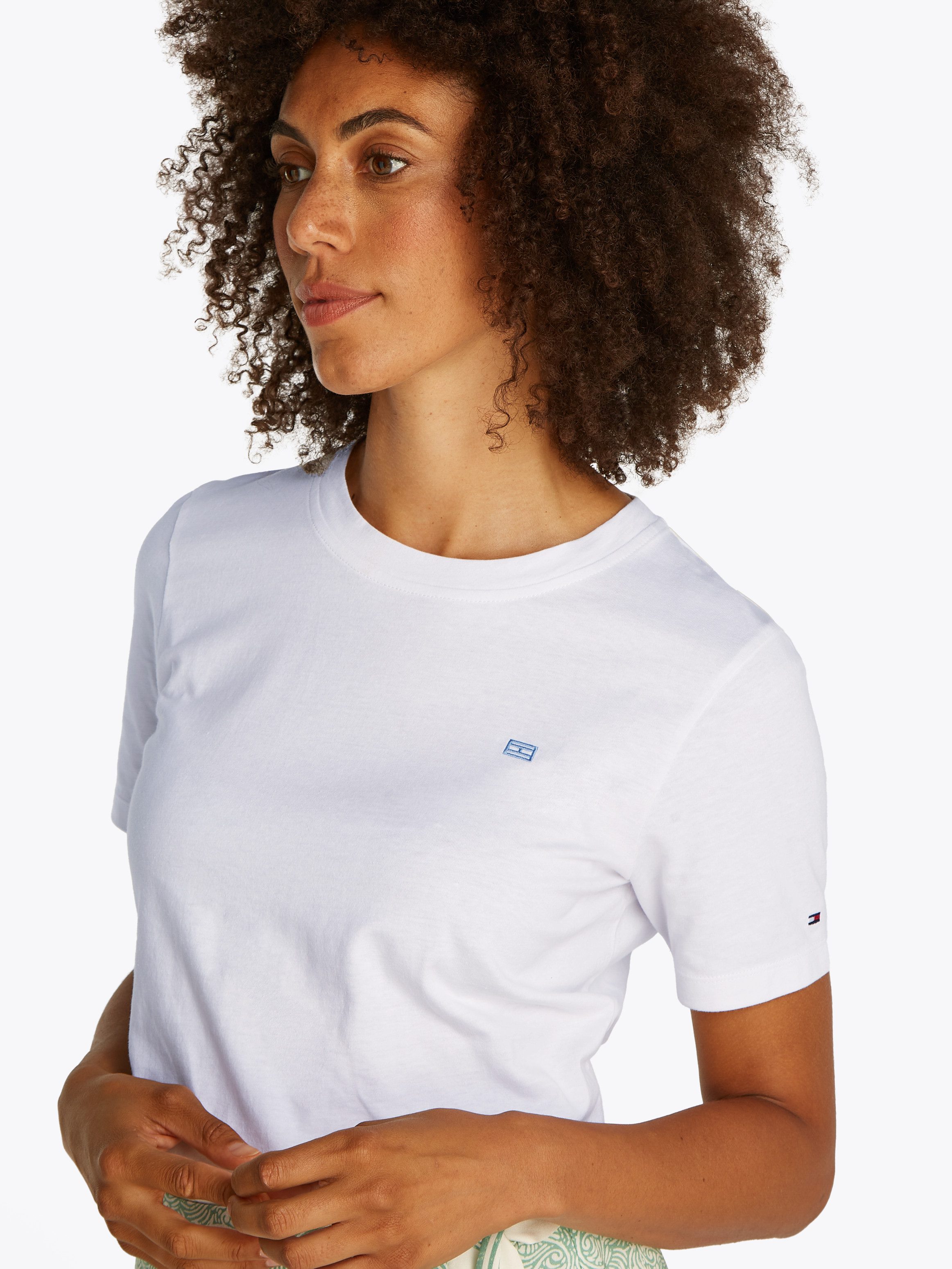 Tommy Hilfiger T-Shirt REG CONTRAST FLAG SS TEE mit Logostickerei günstig online kaufen