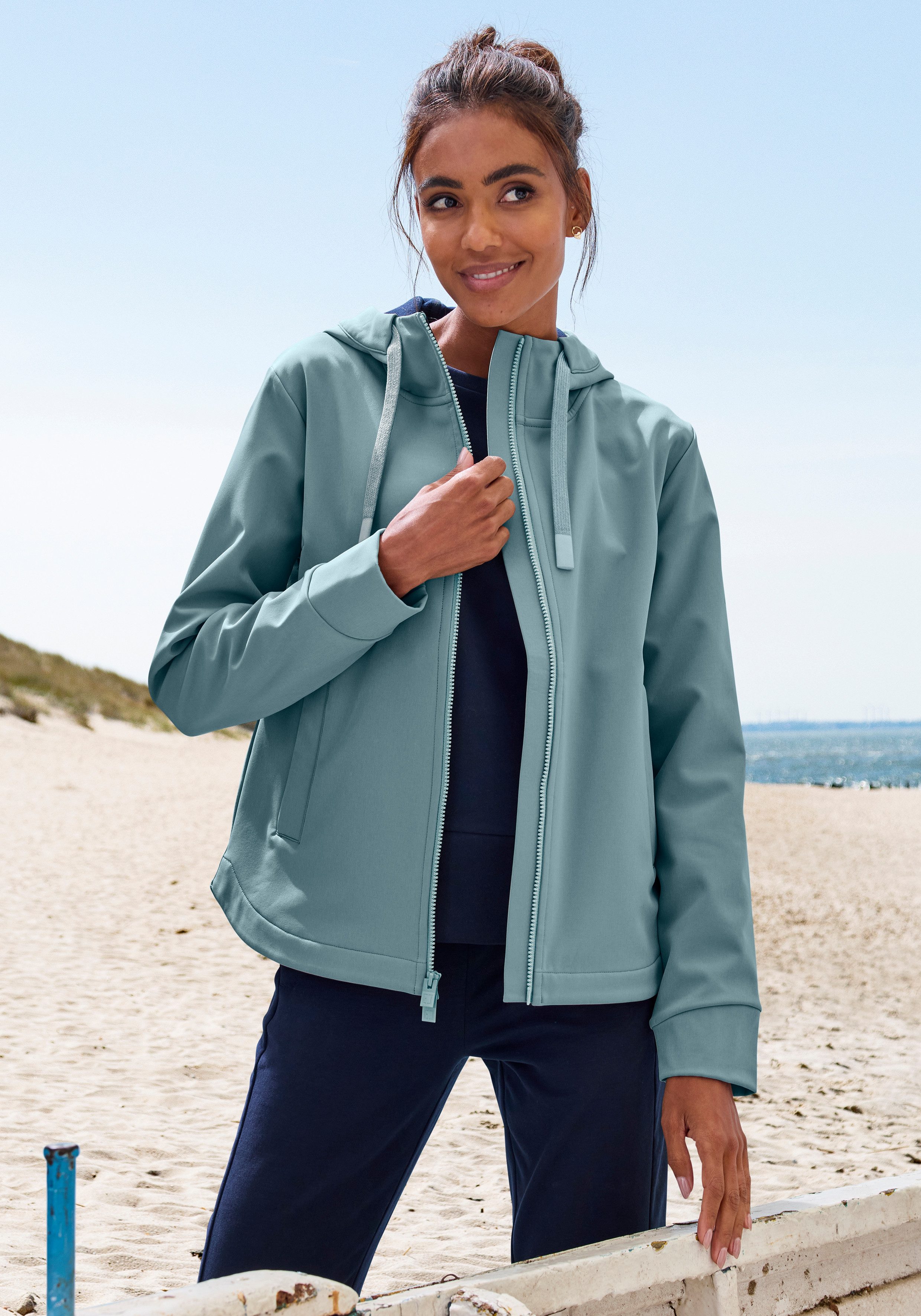 Elbsand Softshelljacke mit verstellbarer Kapuze günstig online kaufen