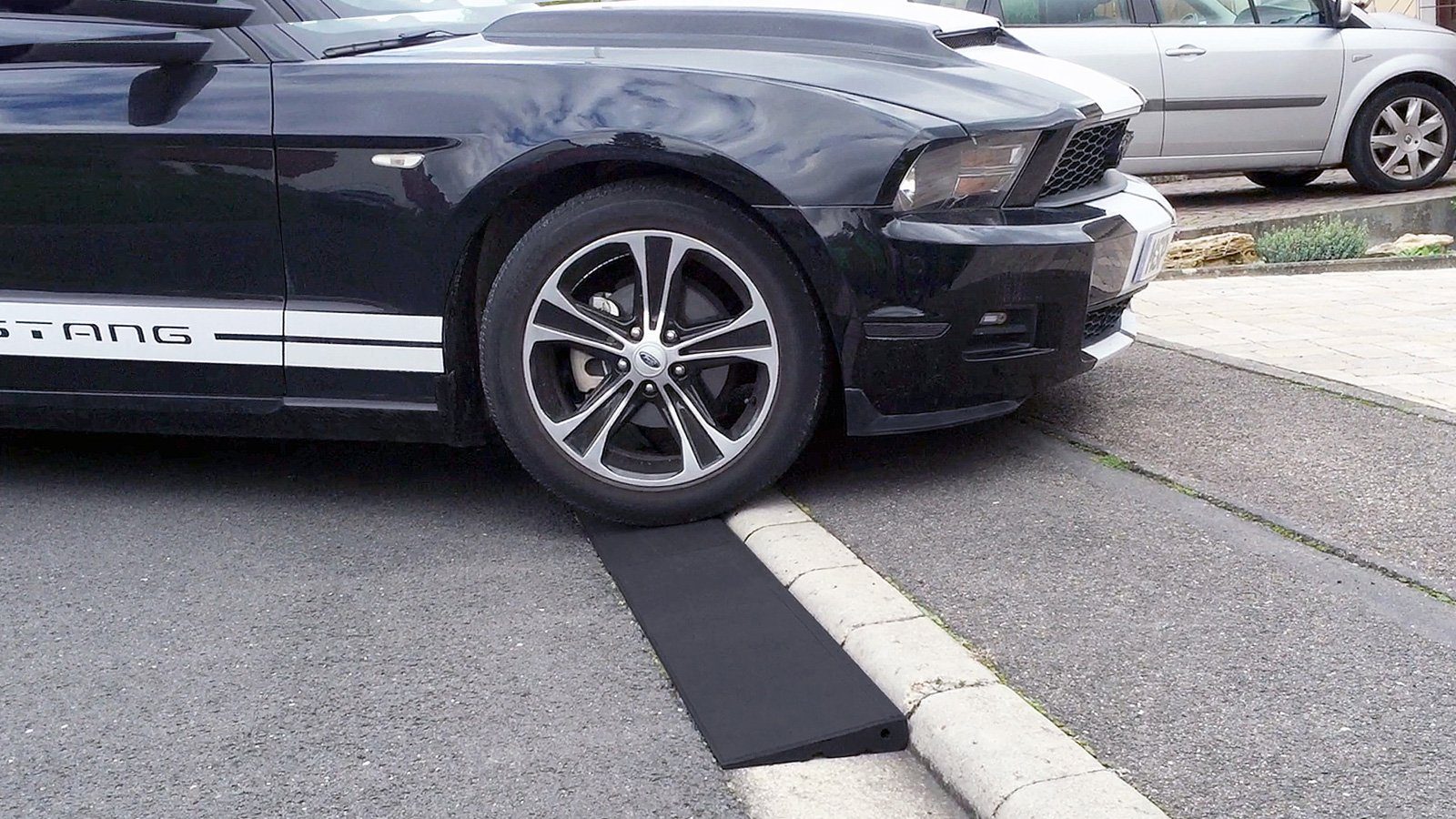 RO-FLEX Auffahrrampe Rampe Pro 25 mm hoch aus Gummigranulat LxBxH 500 x 250 x 25 mm