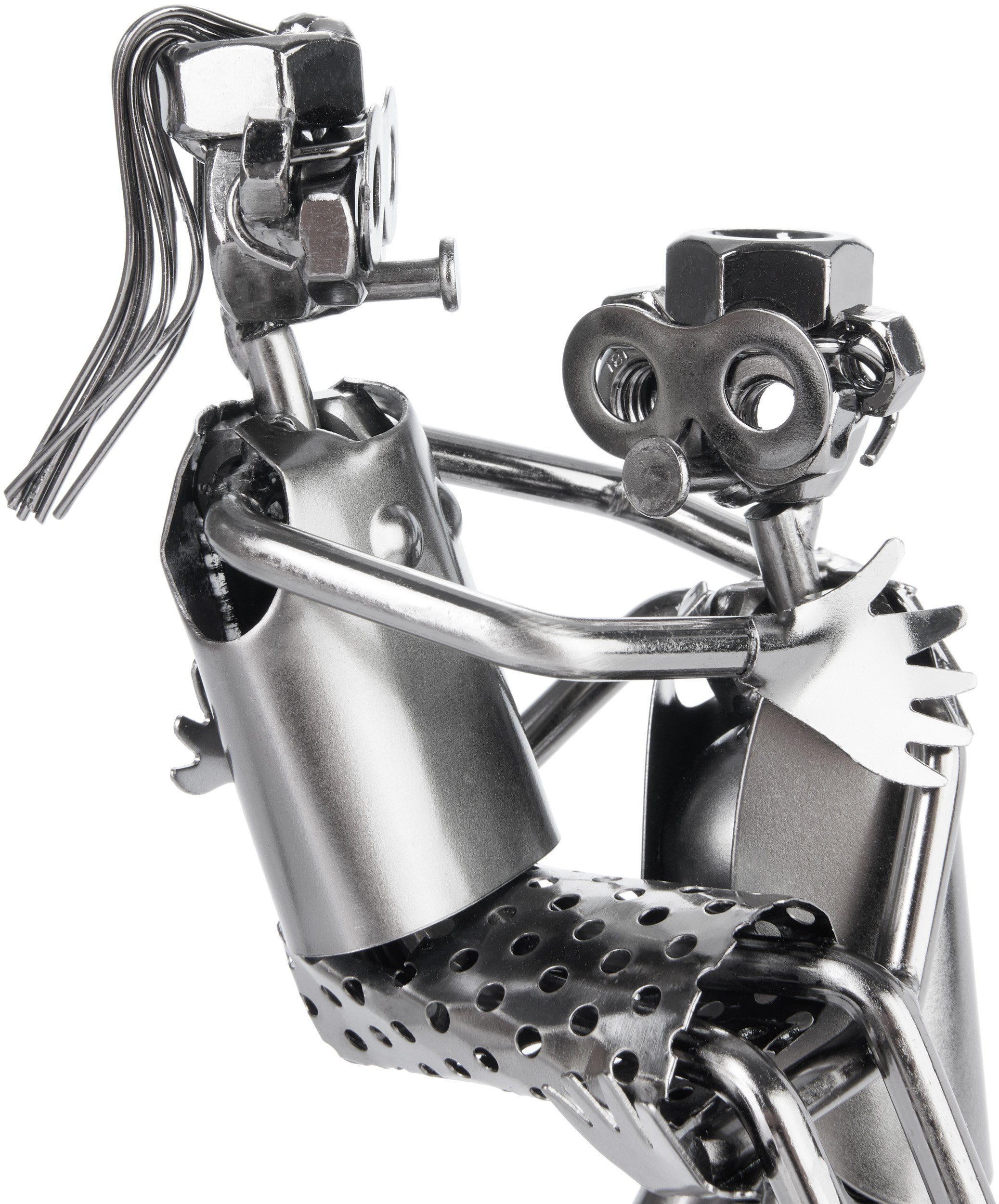 BRUBAKER Dekofigur Schraubenmännchen Liebespaar auf Herz - Frau auf den Armen des Mannes (1 St), Handarbeit - Silber Paar Geschenk oder Deko Objekt