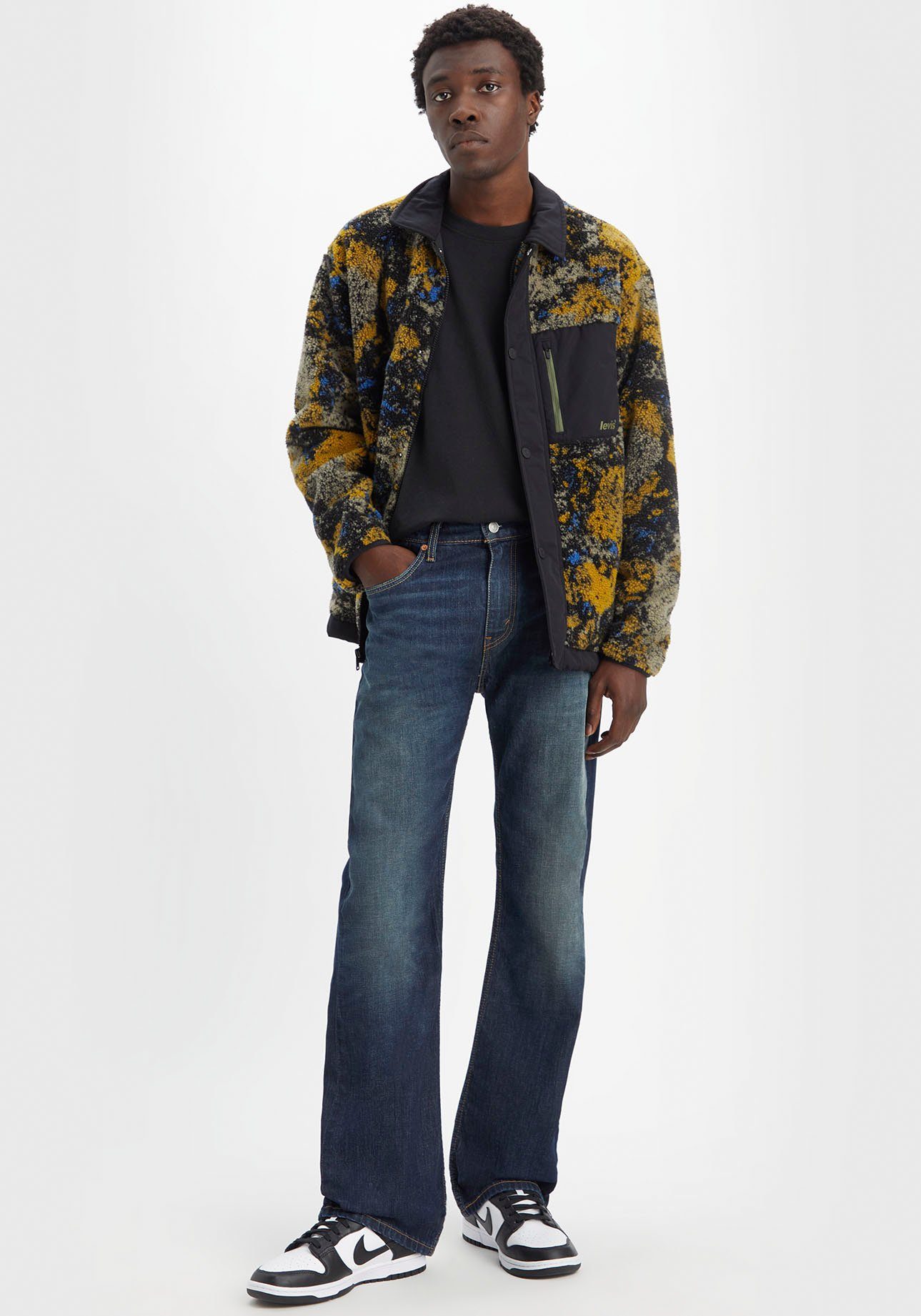 Levi's® Bootcut-Jeans 527 SLIM BOOT CUT in cleaner Waschung. Reduzierter Preis € 84,99. Unverbindliche Preisempfehlung € 109,95