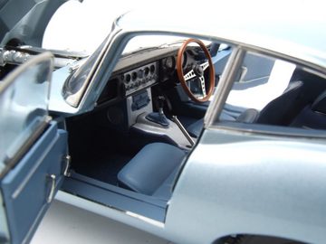 Kyosho Modellauto Jaguar E-Type RHD 1961 silberblau Modellauto 1:18 Kyosho, Maßstab 1:18