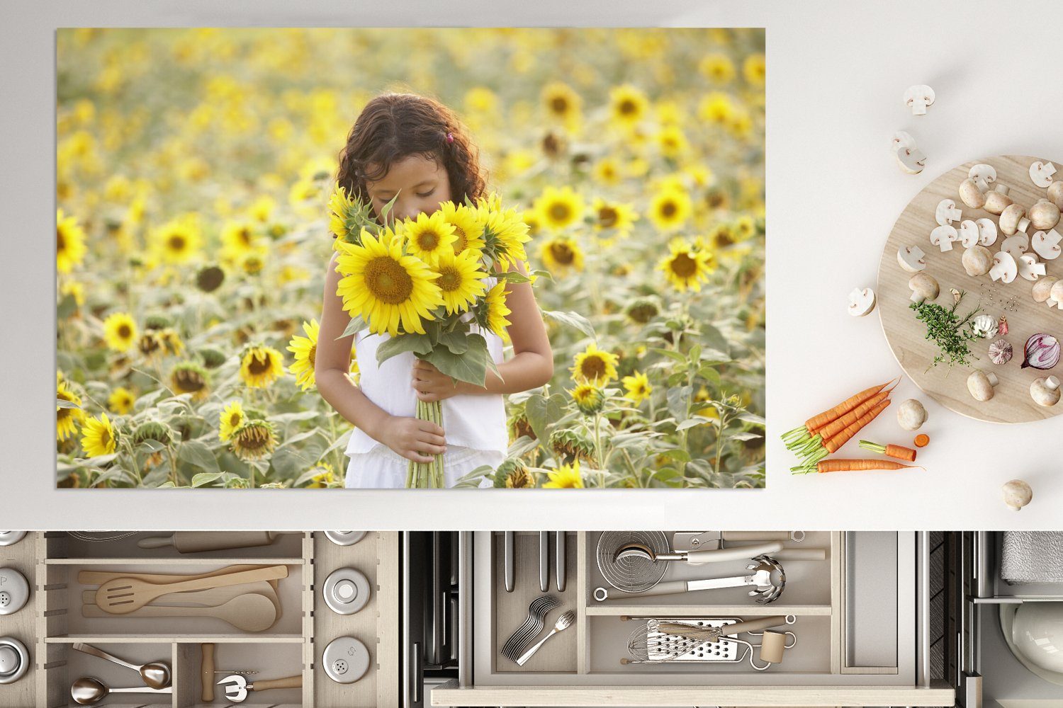 küche, MuchoWow Vinyl, Induktionskochfeld die Blumenstrauß cm, (1 81x52 für Schutz Ceranfeldabdeckung tlg), einem aus Mädchen Herdblende-/Abdeckplatte Sonnenblumen, mit