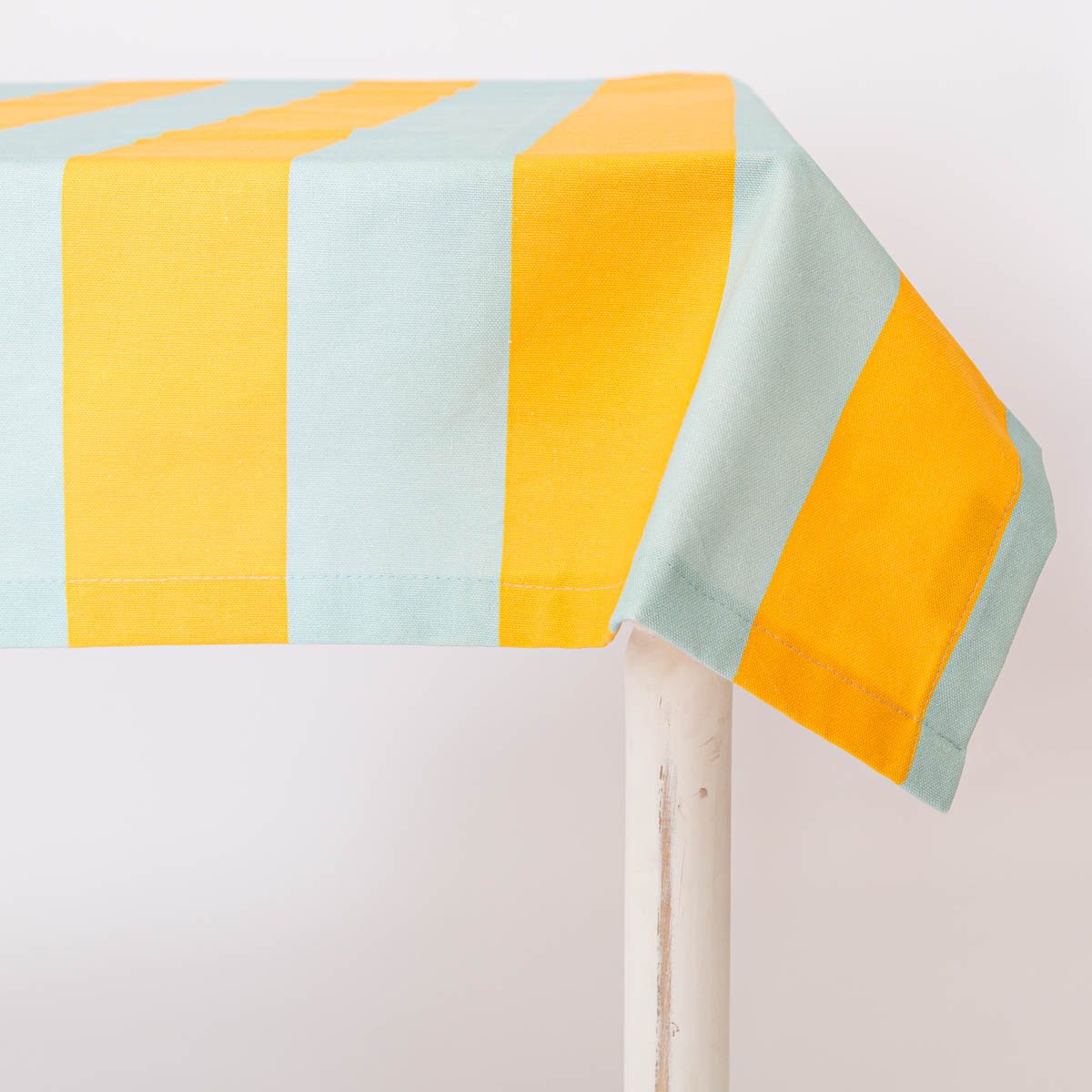 SCHÖNER LEBEN. Tischdecke Tischdecke Streifen hellblau gelb in versch. Größen von SCHÖNER LEBEN., handmade