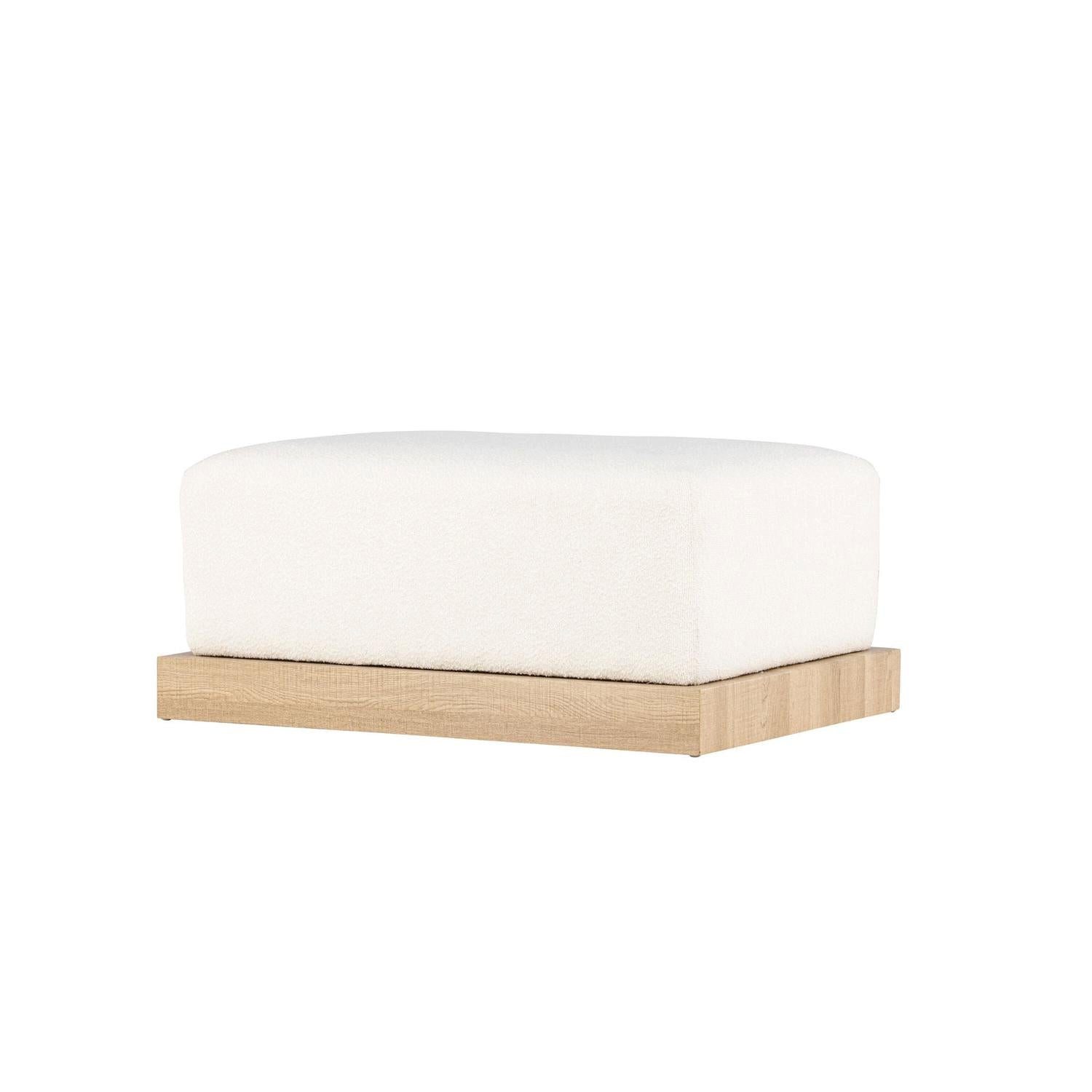 Venture Home Pouf
