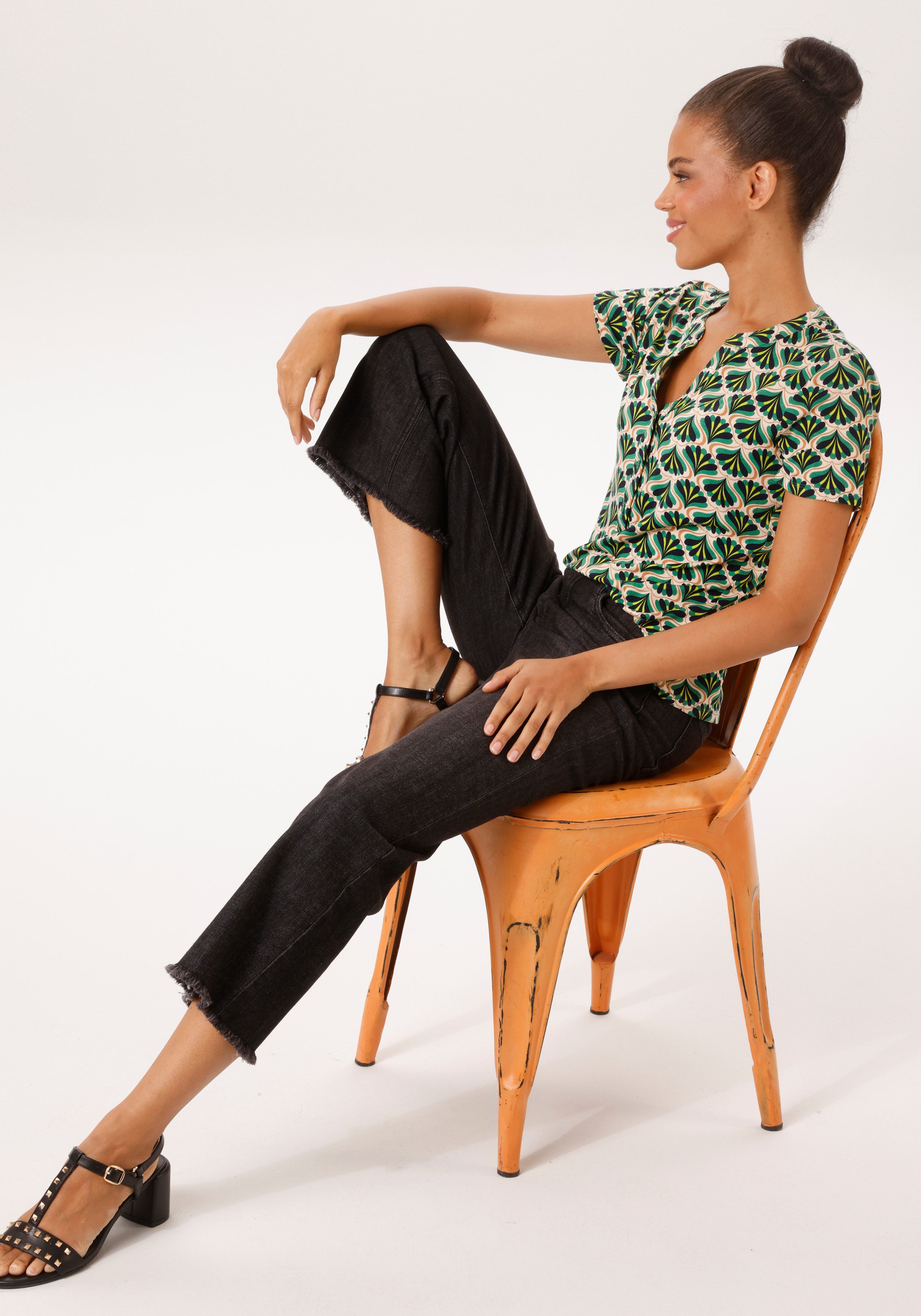 Aniston CASUAL Schlupfbluse mit farbharmonischem Retro-Muster - NEUE KOLLEKTION