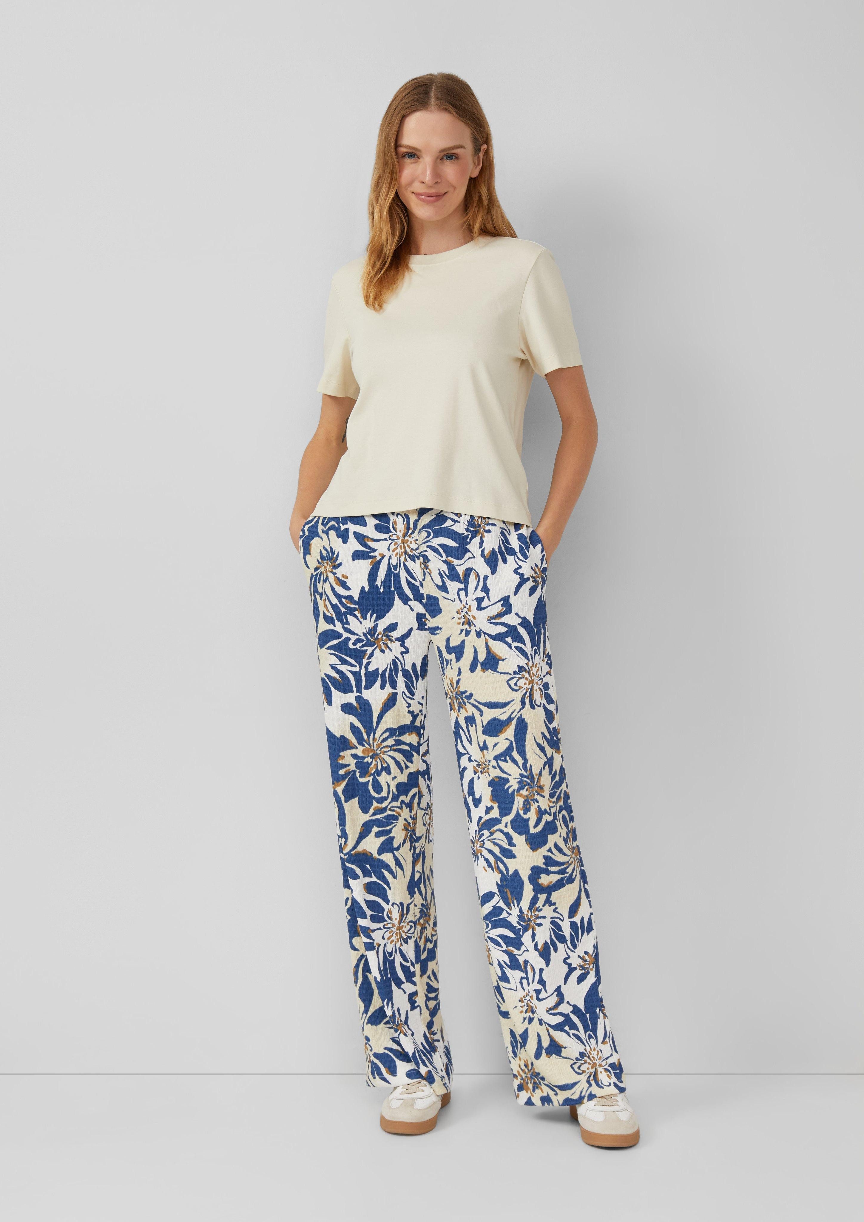 s.Oliver Stoffhose Strukturierte Wide-Leg-Hose im Relaxed Fit mit All-over-Muster