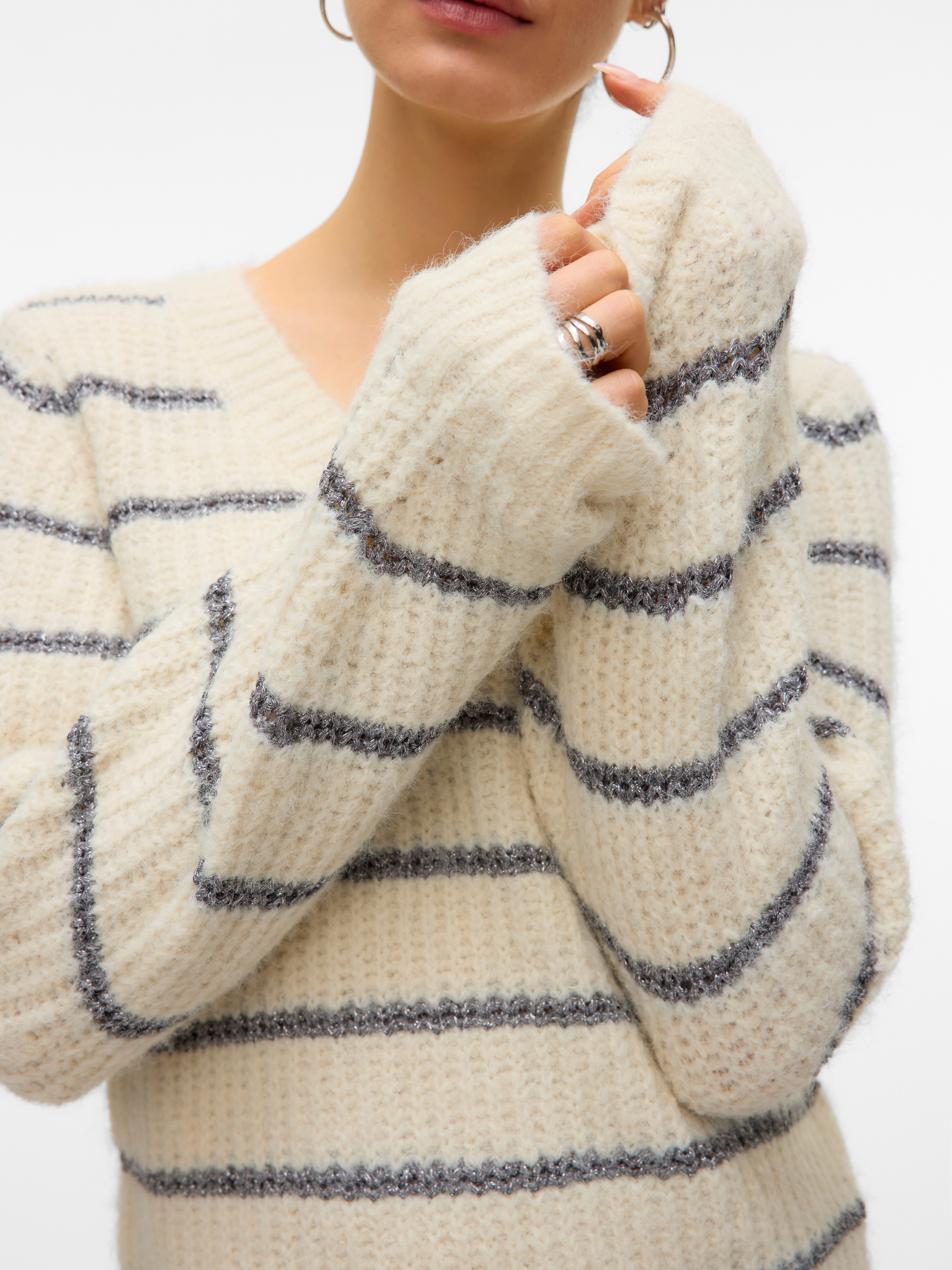 Vero Moda V-Ausschnitt-Pullover VMAWESOME SHINE LS V-NCK STRIPE PULL BOO mit Glitzer-Effekt
