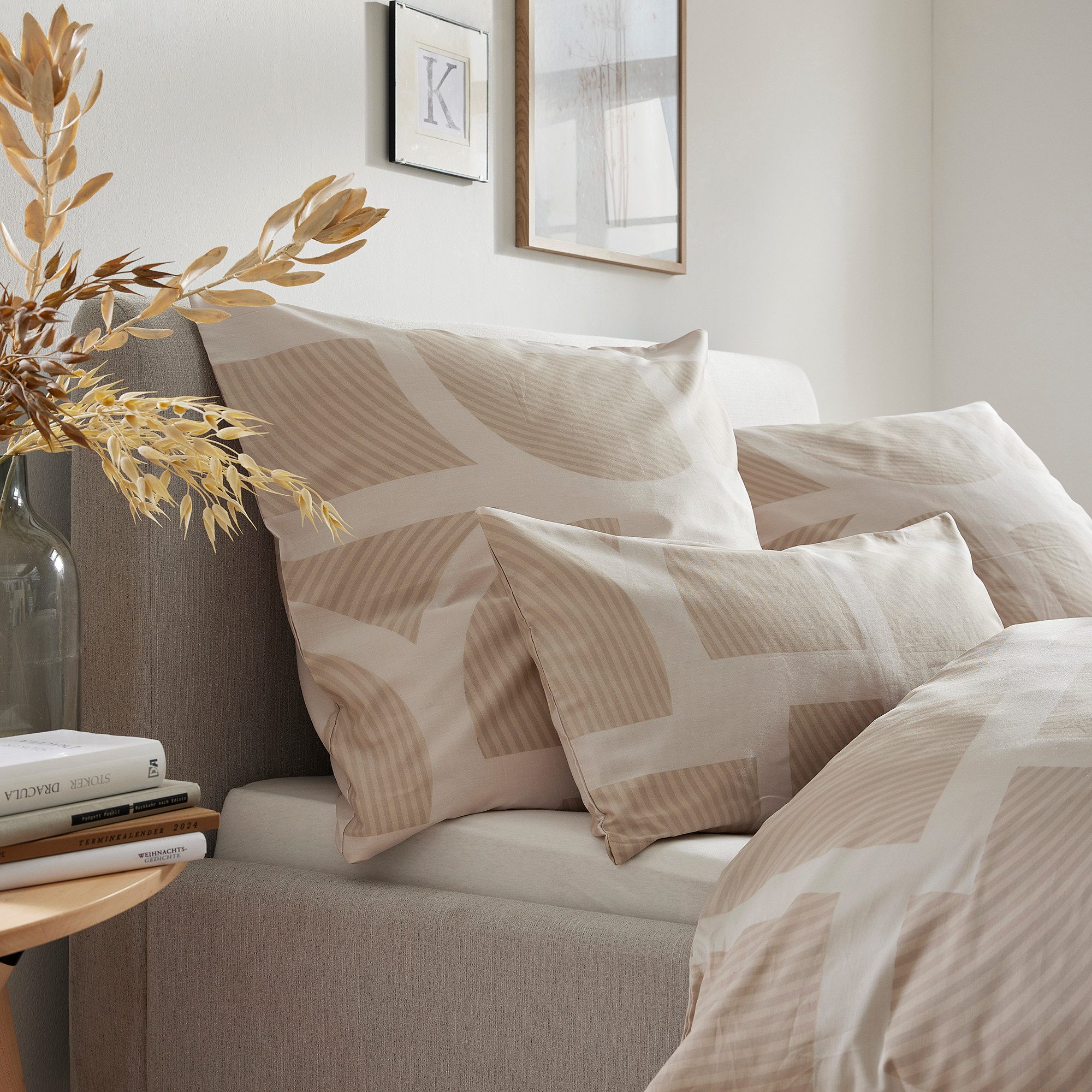 bugatti Bettwäsche Satinbettwäsche bugatti, Mako-Satin, 2 teilig, mit abstraktem Muster