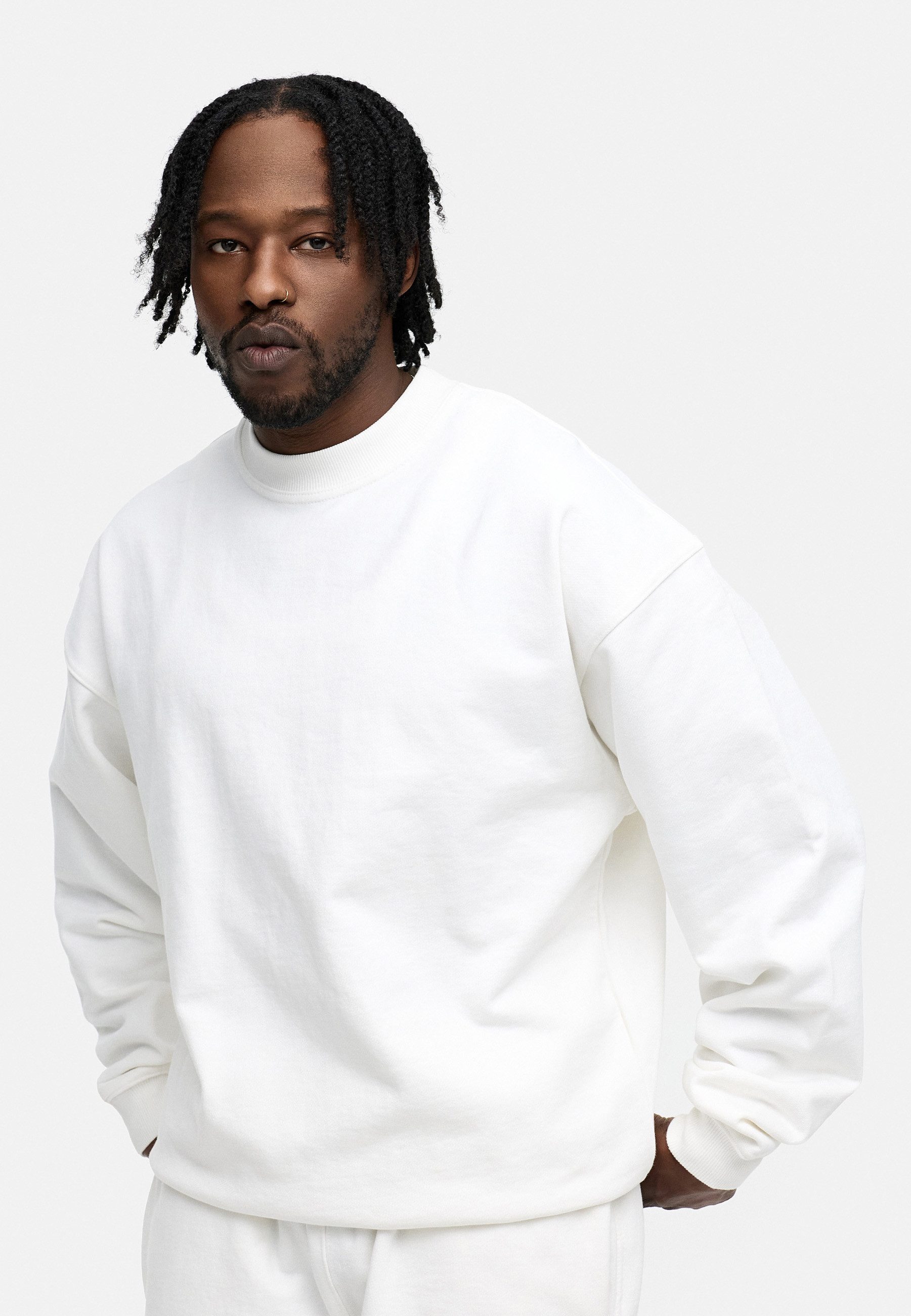 BEHYPE STUDIOS Sweatshirt IM OVERSIZE FIT, günstig online kaufen