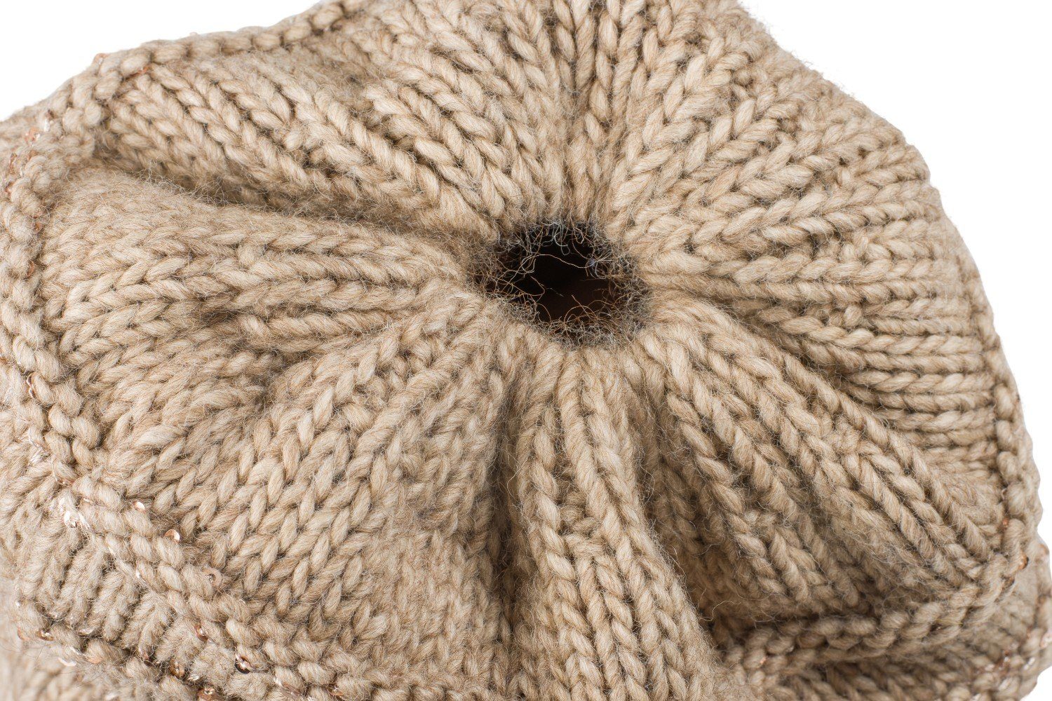 styleBREAKER Strickmütze Strickmütze mit Pailletten für Pferdeschwanz (1-St)