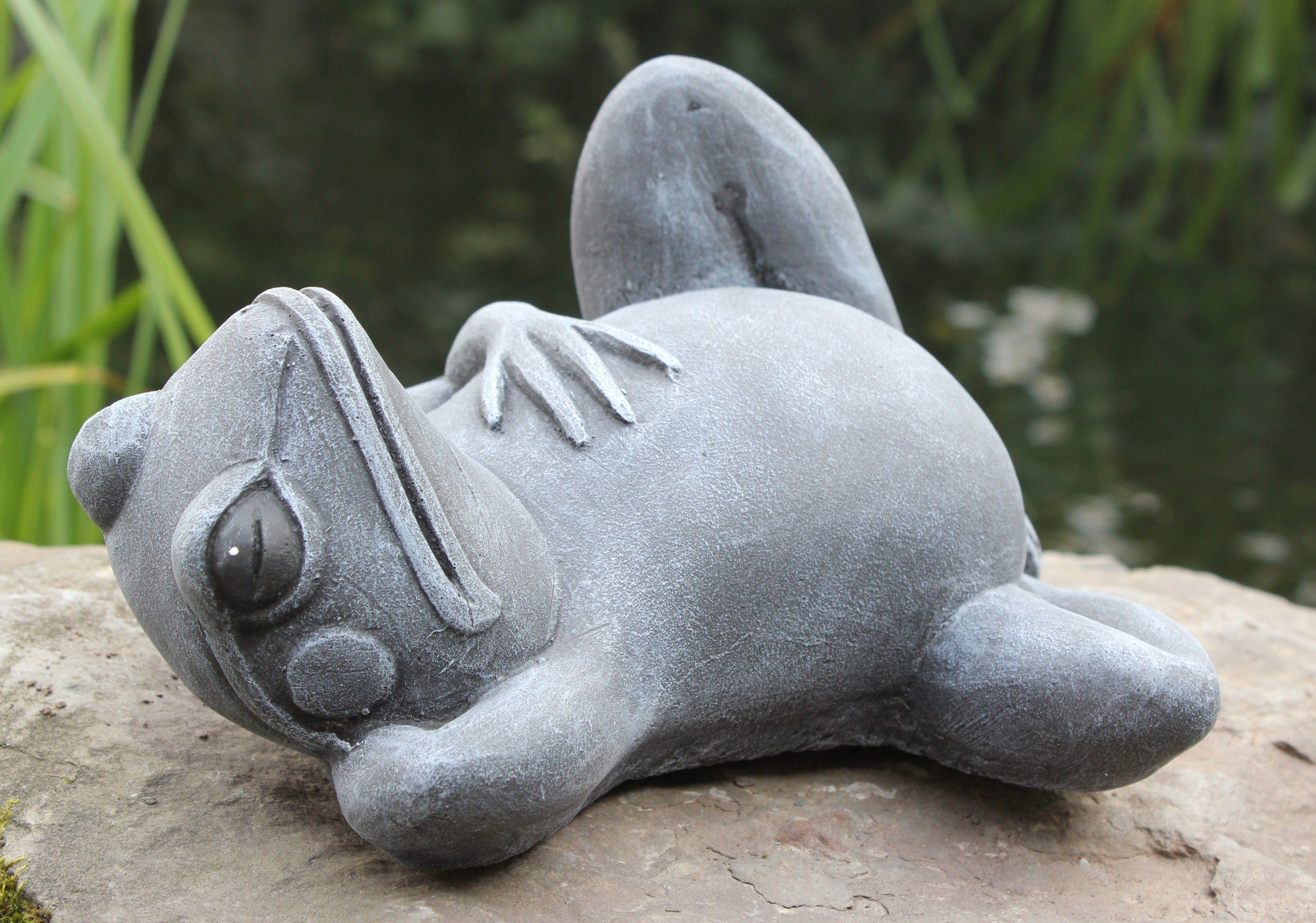 Tiefes Kunsthandwerk Dekofigur Steinfigur Frosch Germany für frostsicher, - Dekofigur Made in liegend winterfest, Haus Garten, und grau als