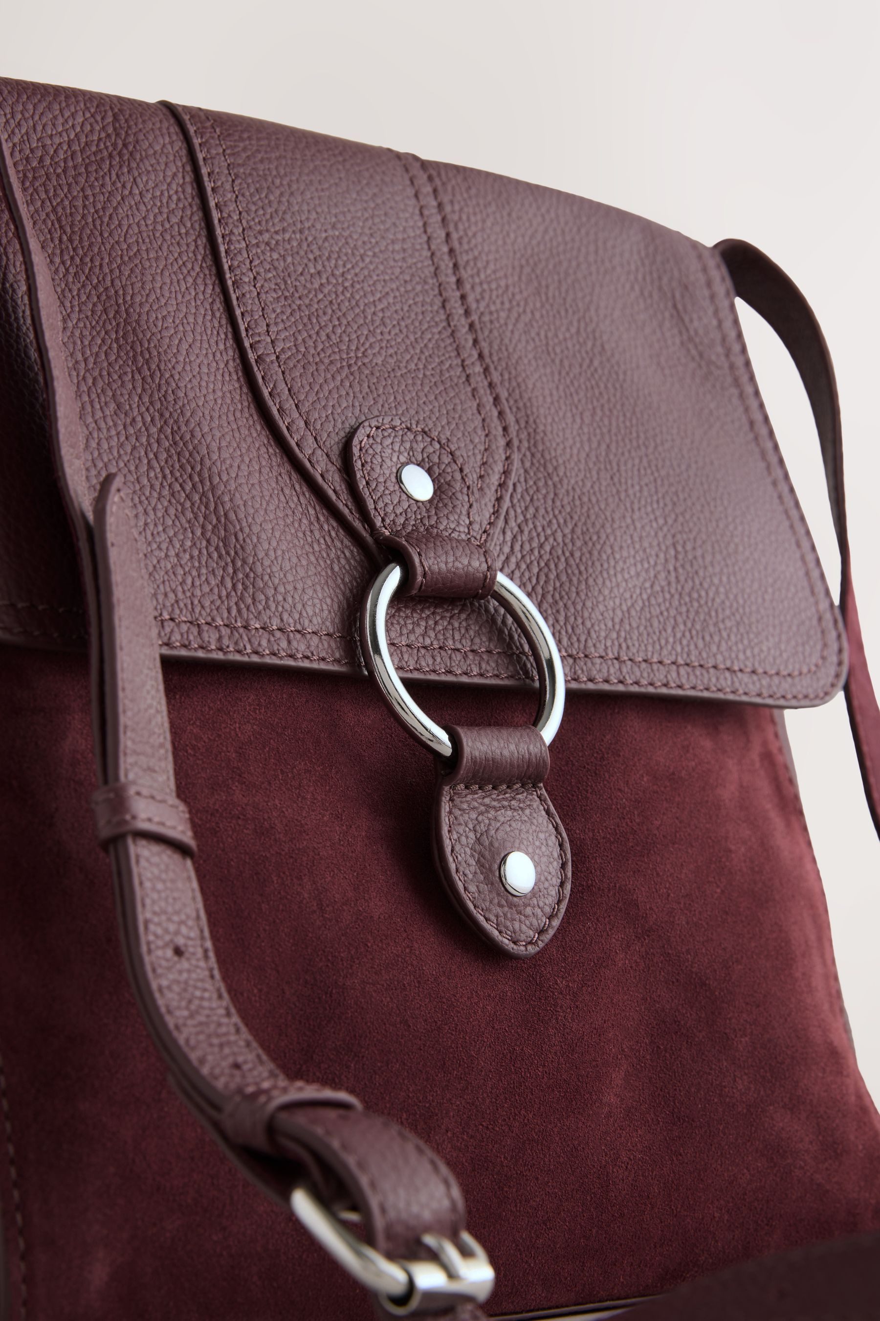 Next Messenger Bag Umhängetasche aus Leder (1-tlg)