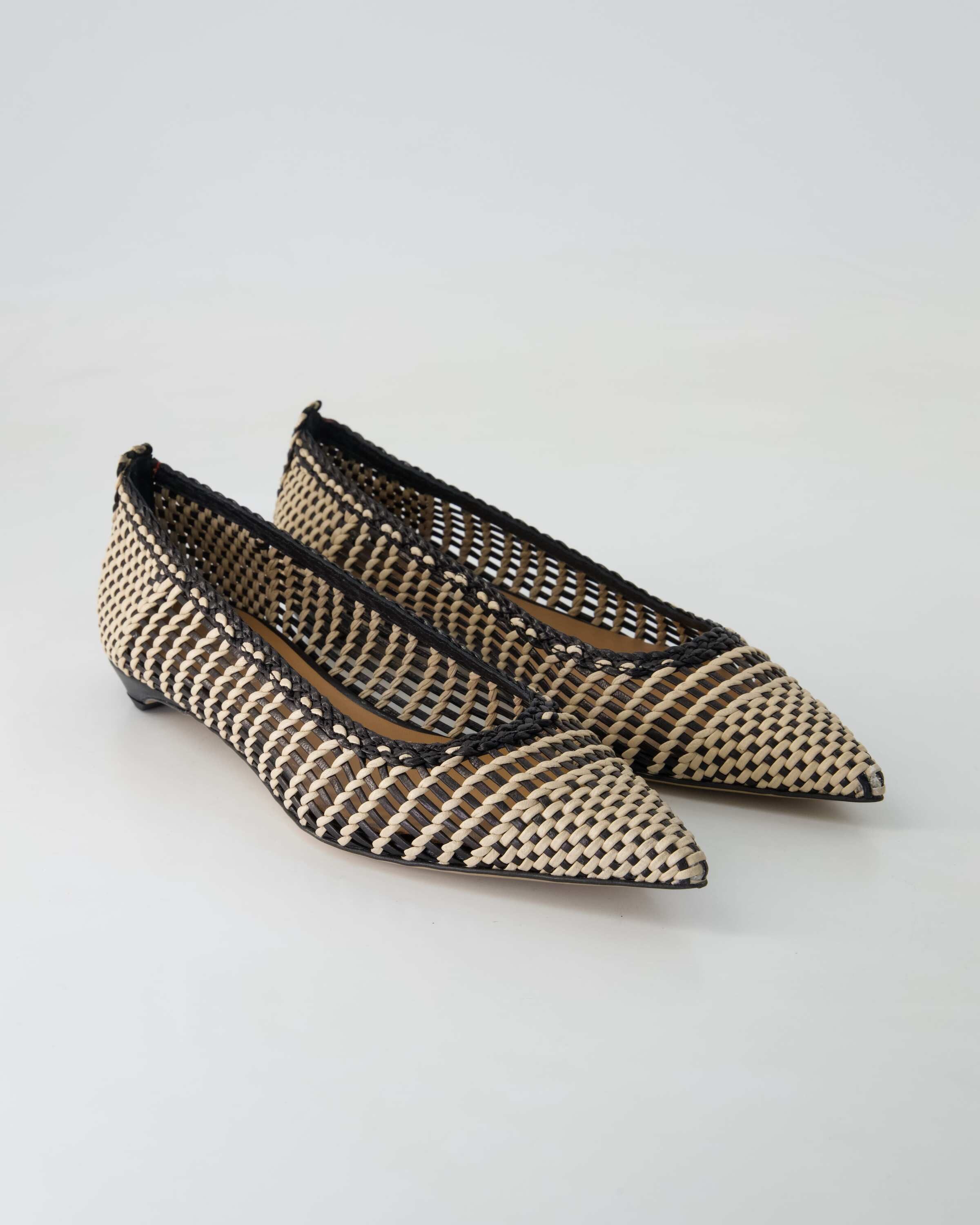 N818-105 Ballerina